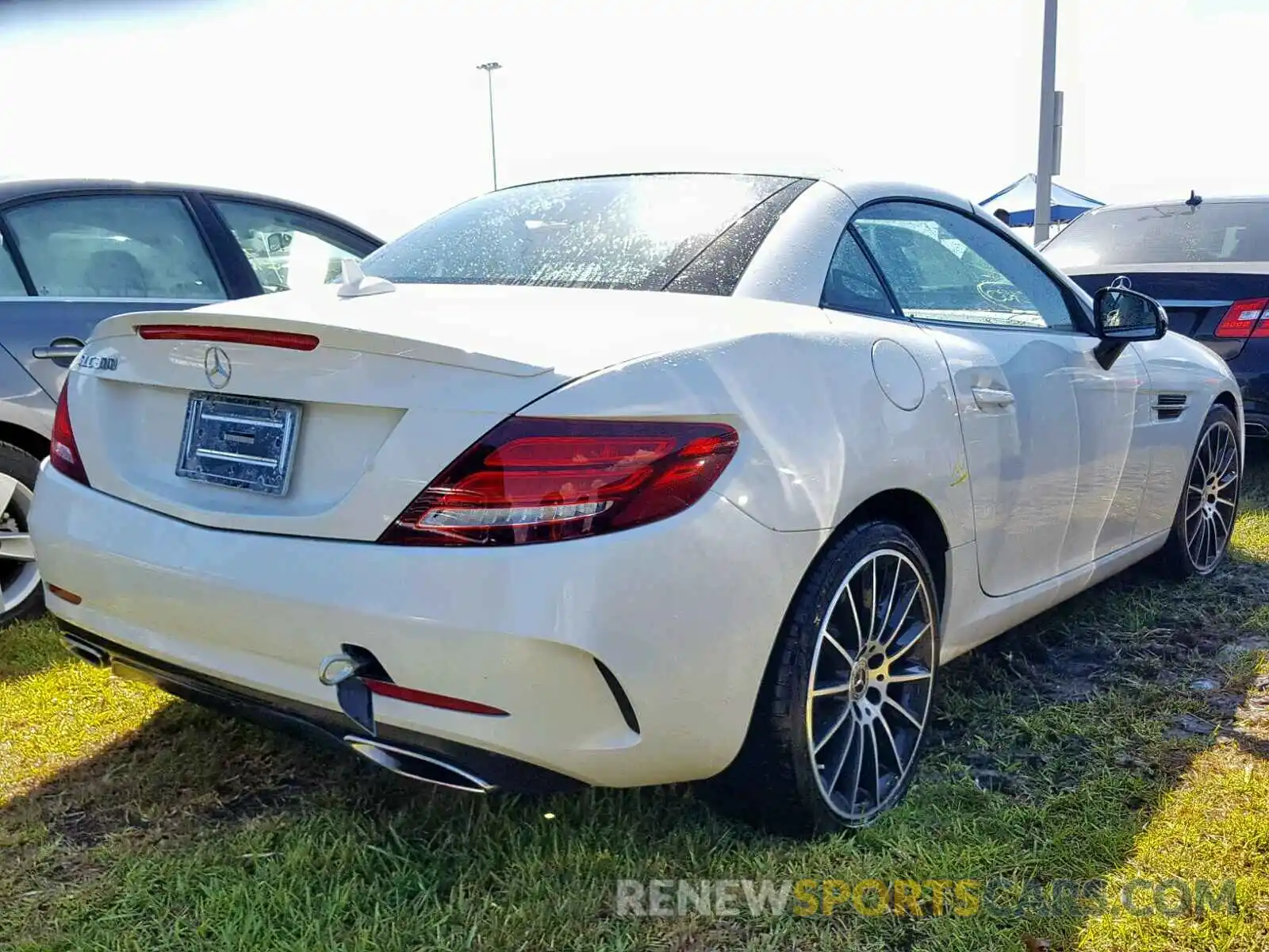 4 Photograph of a damaged car WDDPK3JA9KF160451 MERCEDES-BENZ SLC 300 2019