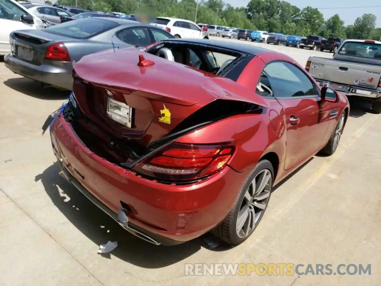 4 Photograph of a damaged car WDDPK3JA0KF159186 MERCEDES-BENZ SLC-CLASS 2019