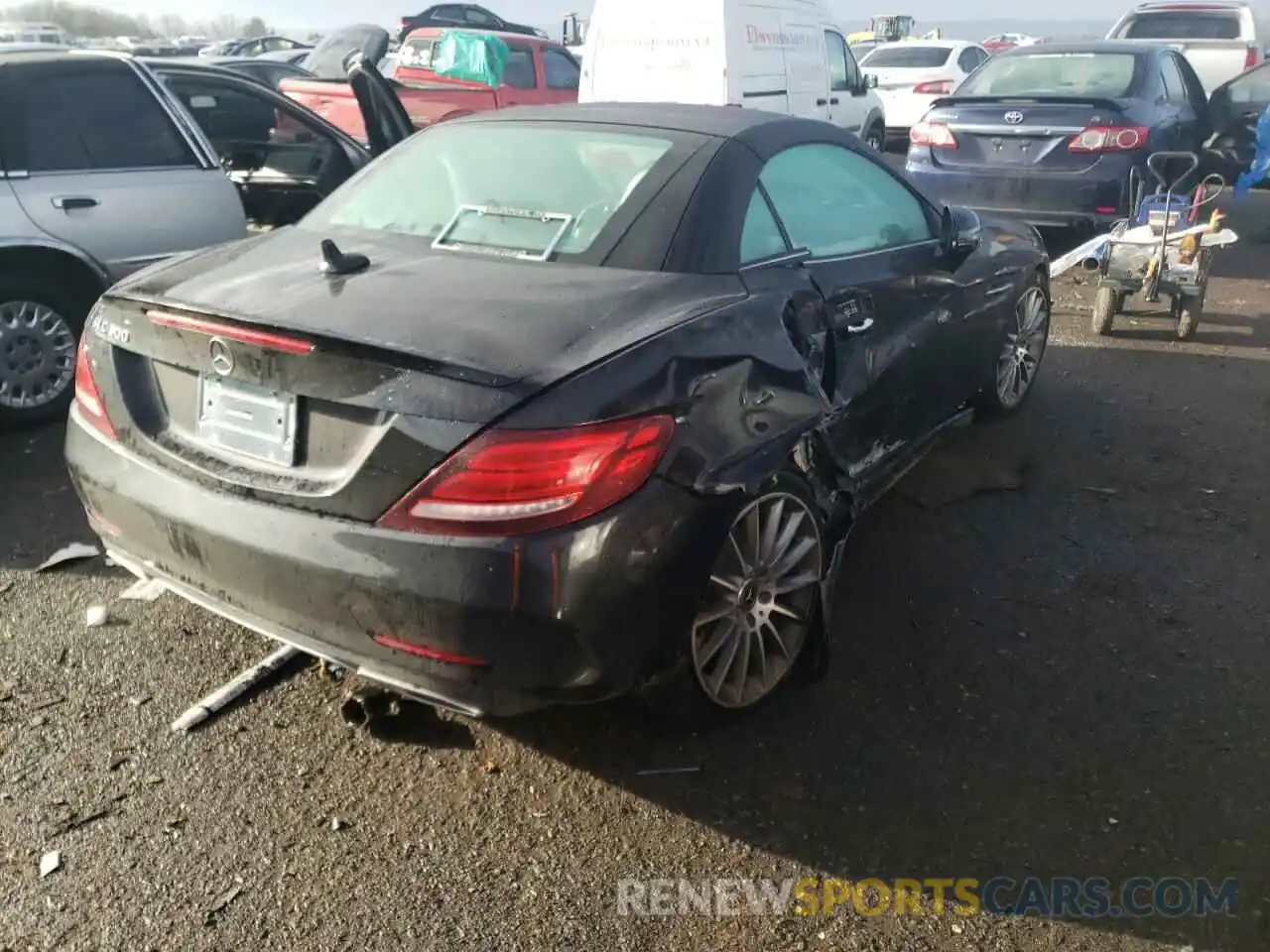 4 Photograph of a damaged car WDDPK3JA7KF161629 MERCEDES-BENZ SLC-CLASS 2019