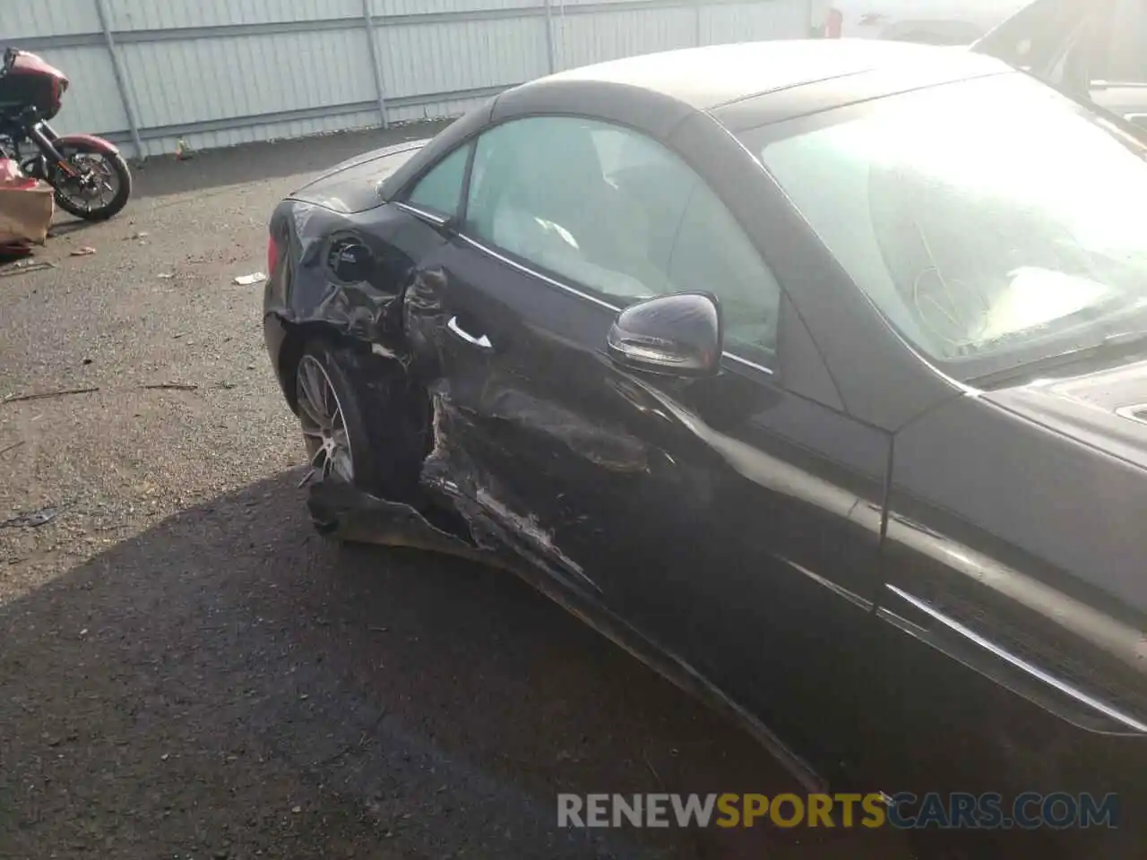 9 Photograph of a damaged car WDDPK3JA7KF161629 MERCEDES-BENZ SLC-CLASS 2019