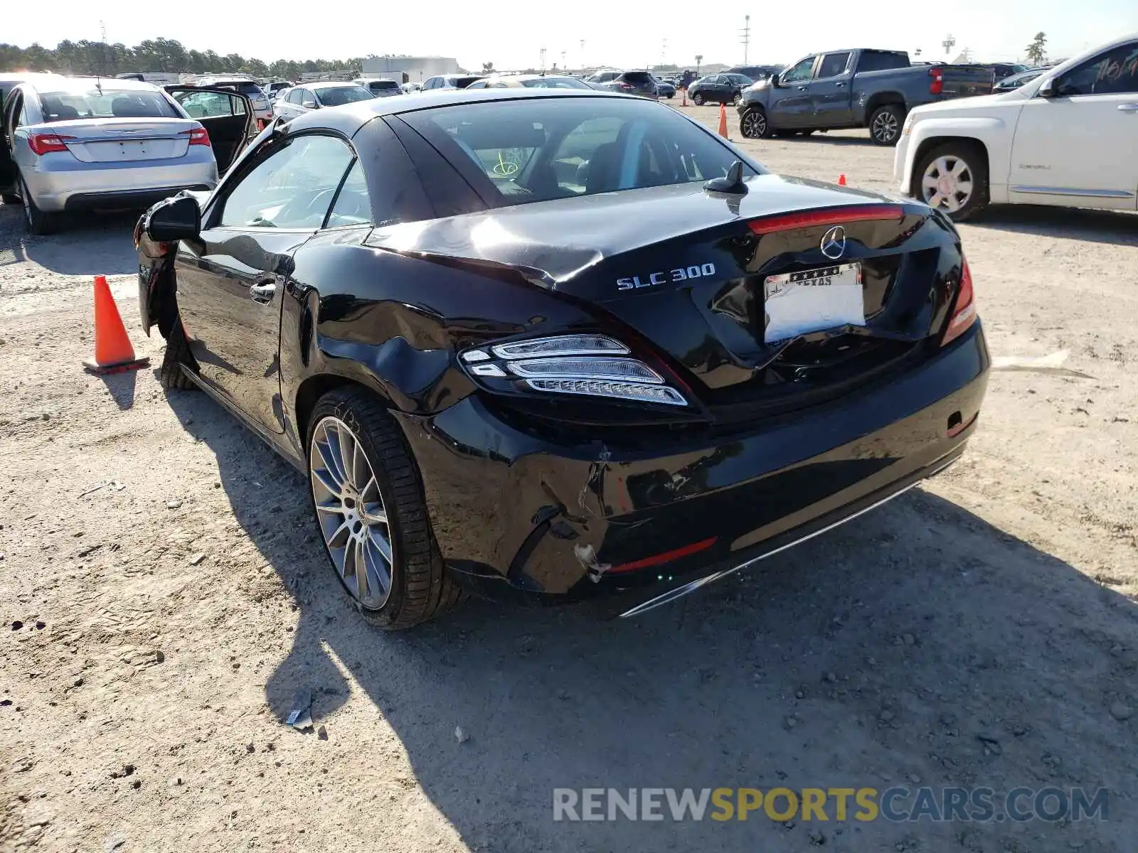 3 Photograph of a damaged car W1KPK3JA0LF170819 MERCEDES-BENZ SLC-CLASS 2020