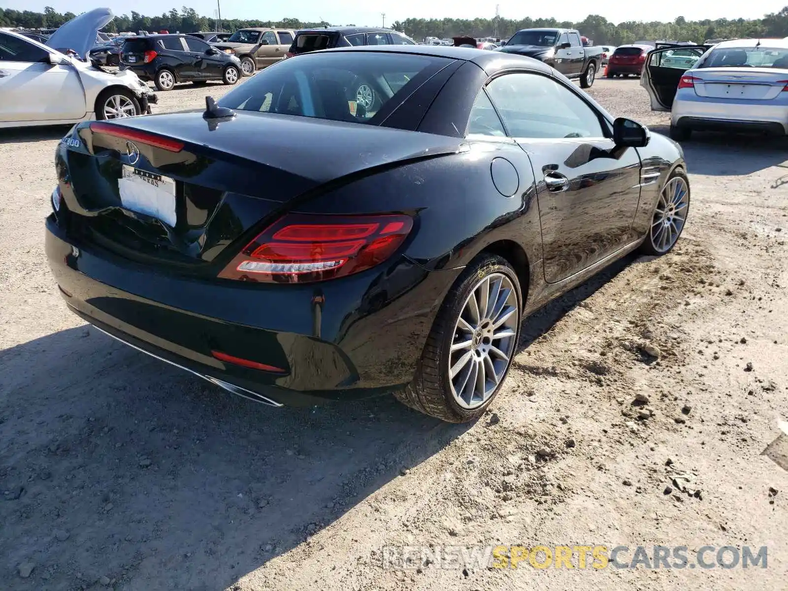 4 Photograph of a damaged car W1KPK3JA0LF170819 MERCEDES-BENZ SLC-CLASS 2020