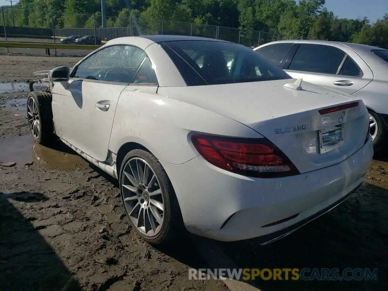 3 Photograph of a damaged car W1KPK3JA4LF171598 MERCEDES-BENZ SLC-CLASS 2020