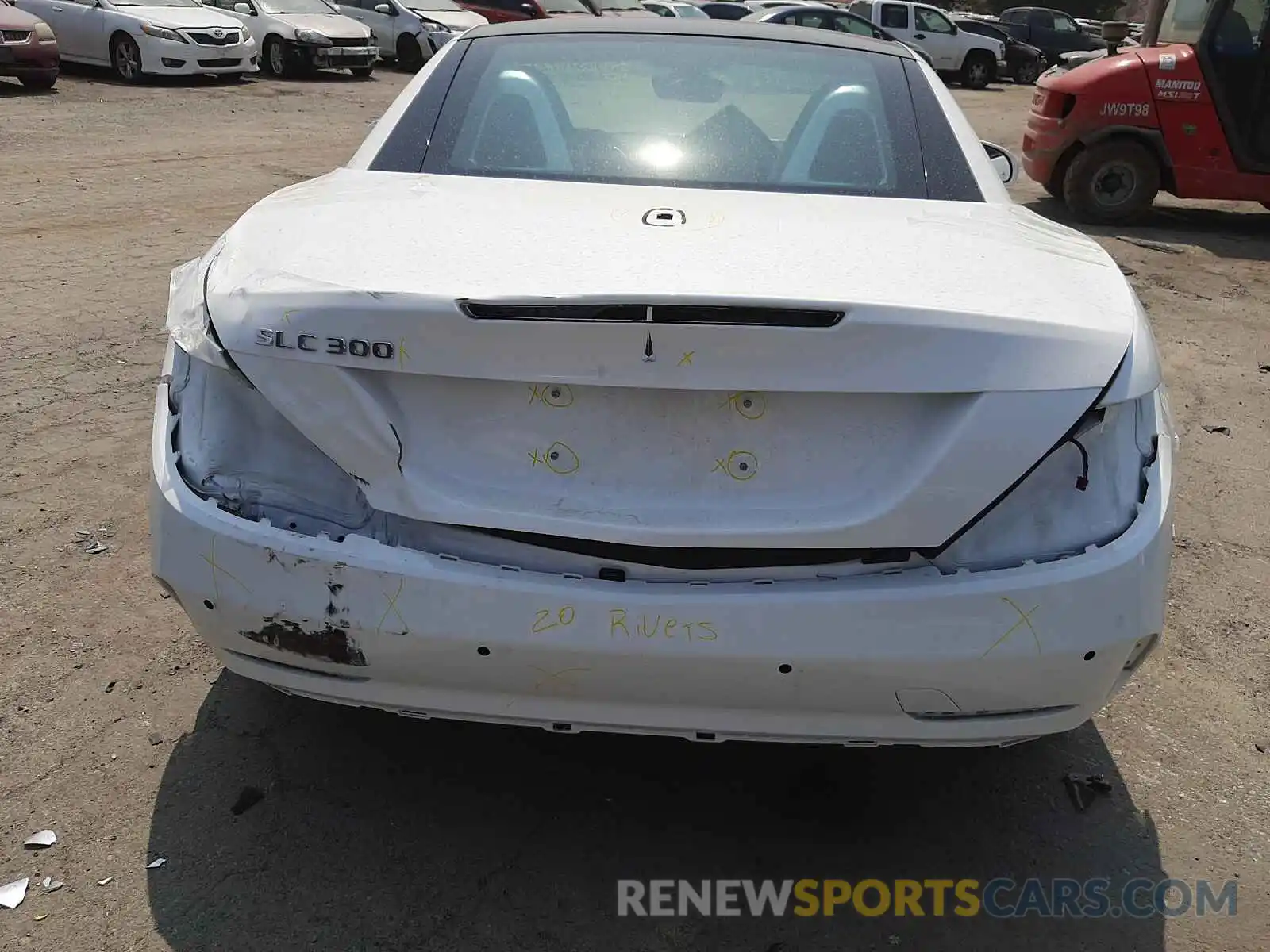 6 Photograph of a damaged car W1KPK3JA6LF169562 MERCEDES-BENZ SLC-CLASS 2020