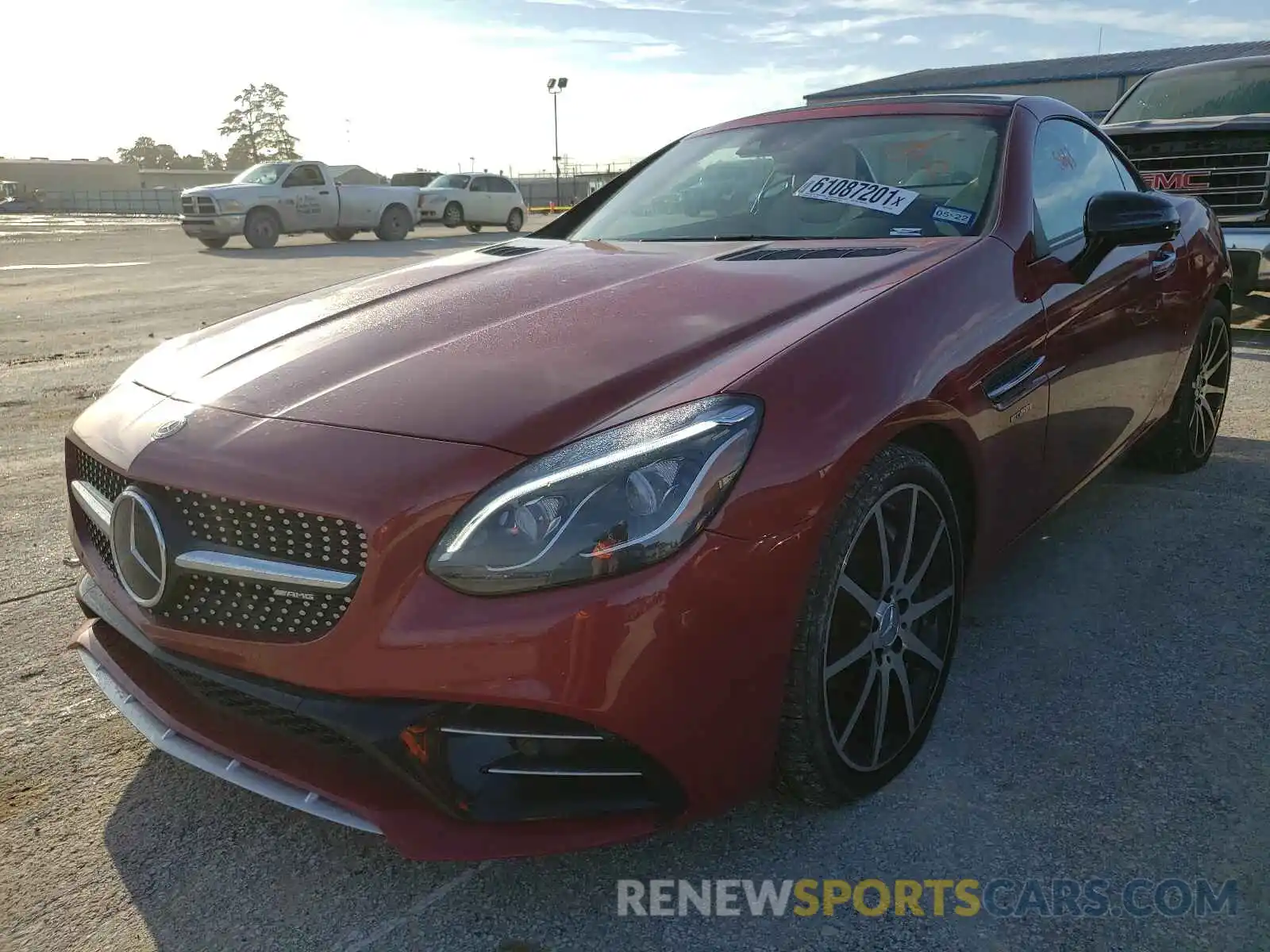 2 Photograph of a damaged car W1KPK6GA5LF171585 MERCEDES-BENZ SLC-CLASS 2020