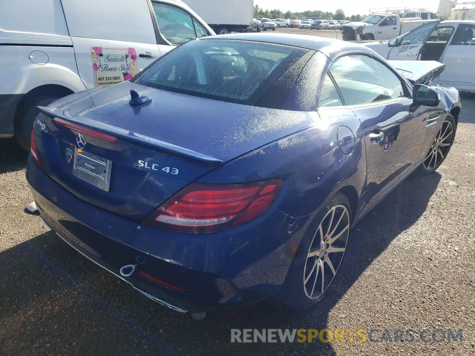 4 Photograph of a damaged car WDDPK6GA7LF166548 MERCEDES-BENZ SLC-CLASS 2020