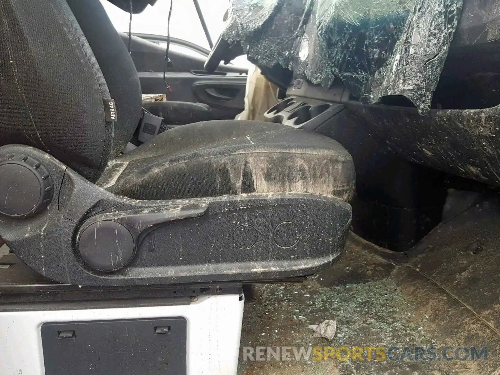 5 Photograph of a damaged car WD3PF0CD1KT003531 MERCEDES-BENZ SPRINTER 2 2019