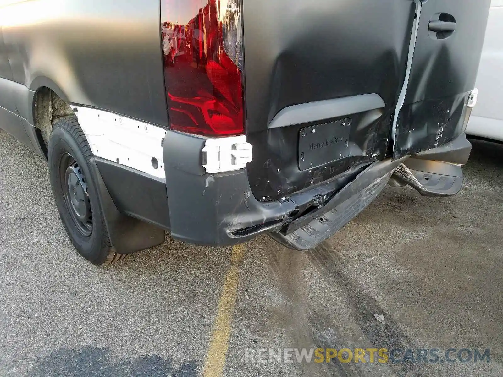 9 Photograph of a damaged car WD3PF0CD7KP028832 MERCEDES-BENZ SPRINTER 2 2019