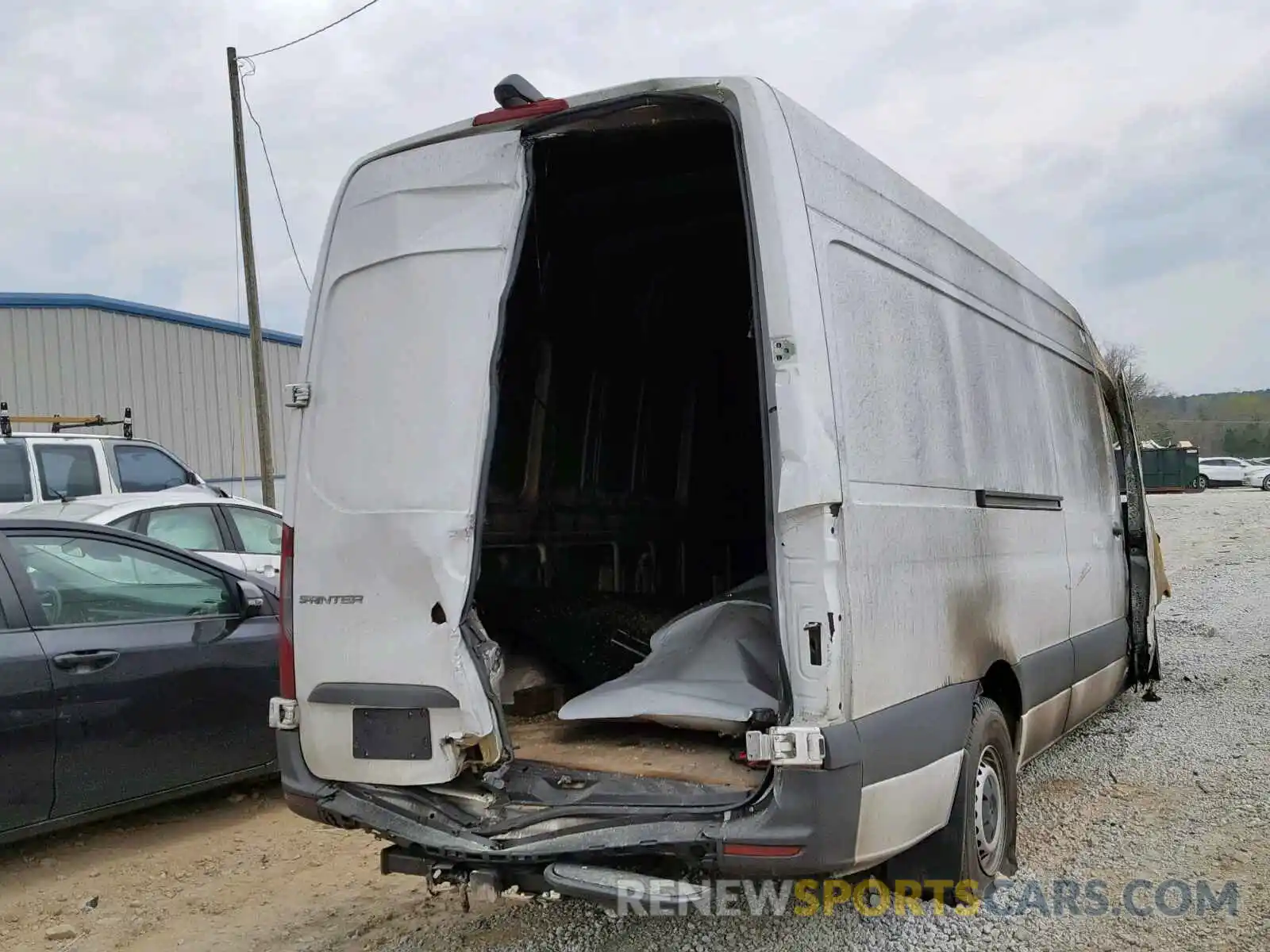 4 Photograph of a damaged car WD3PF1CD0KP026152 MERCEDES-BENZ SPRINTER 2 2019