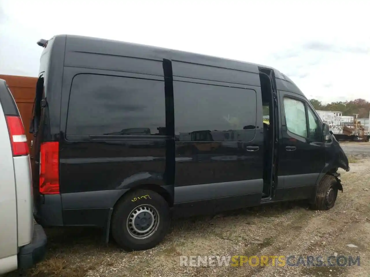 4 Photograph of a damaged car W1X70BGY2KT019236 MERCEDES-BENZ SPRINTER 2019