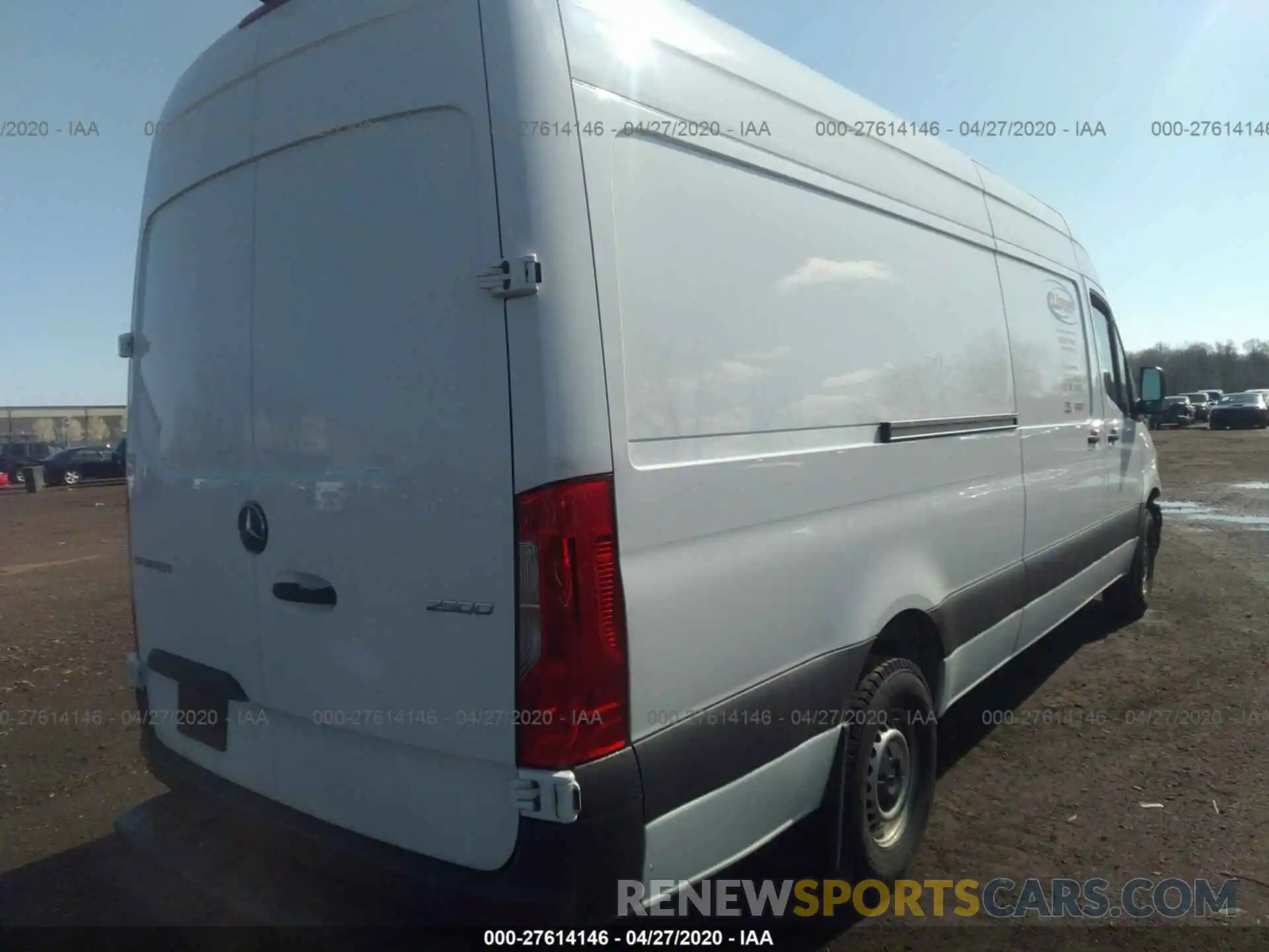 4 Photograph of a damaged car WD3BF1CD0KP131932 MERCEDES-BENZ SPRINTER 2019