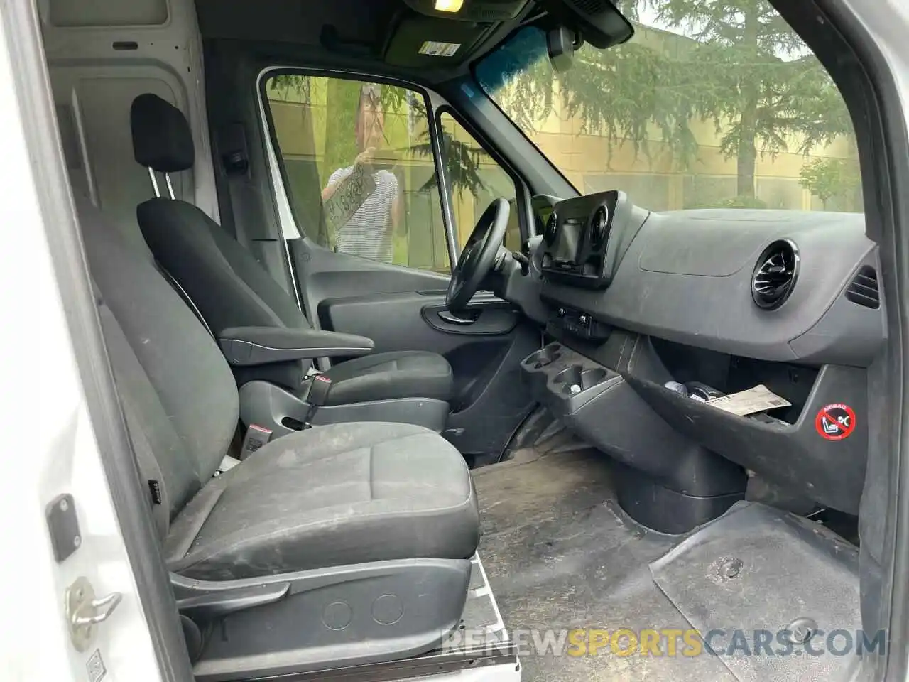 5 Photograph of a damaged car WD3PF0CD1KT003612 MERCEDES-BENZ SPRINTER 2019