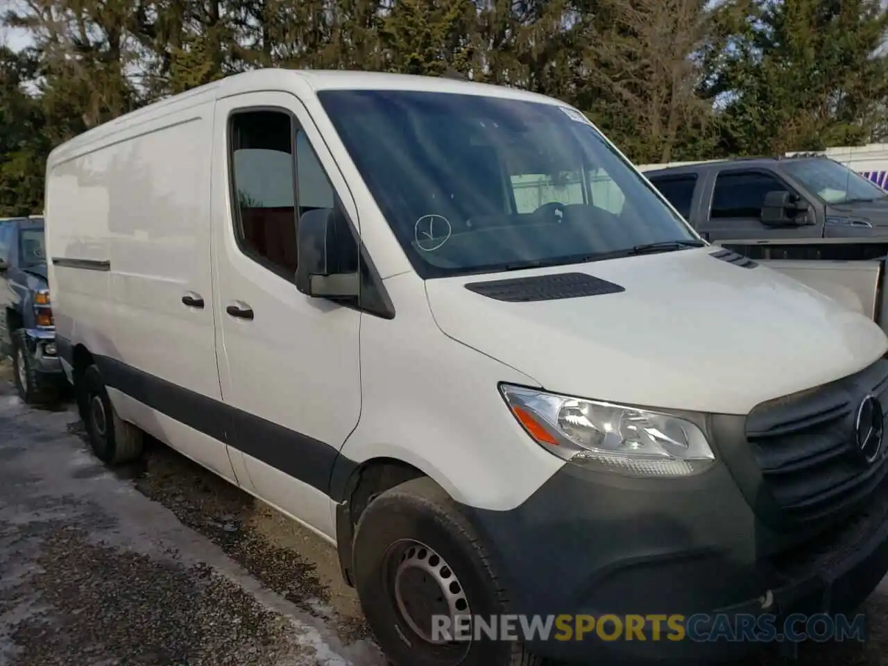 1 Photograph of a damaged car WD3PF0CD2KP047689 MERCEDES-BENZ SPRINTER 2019