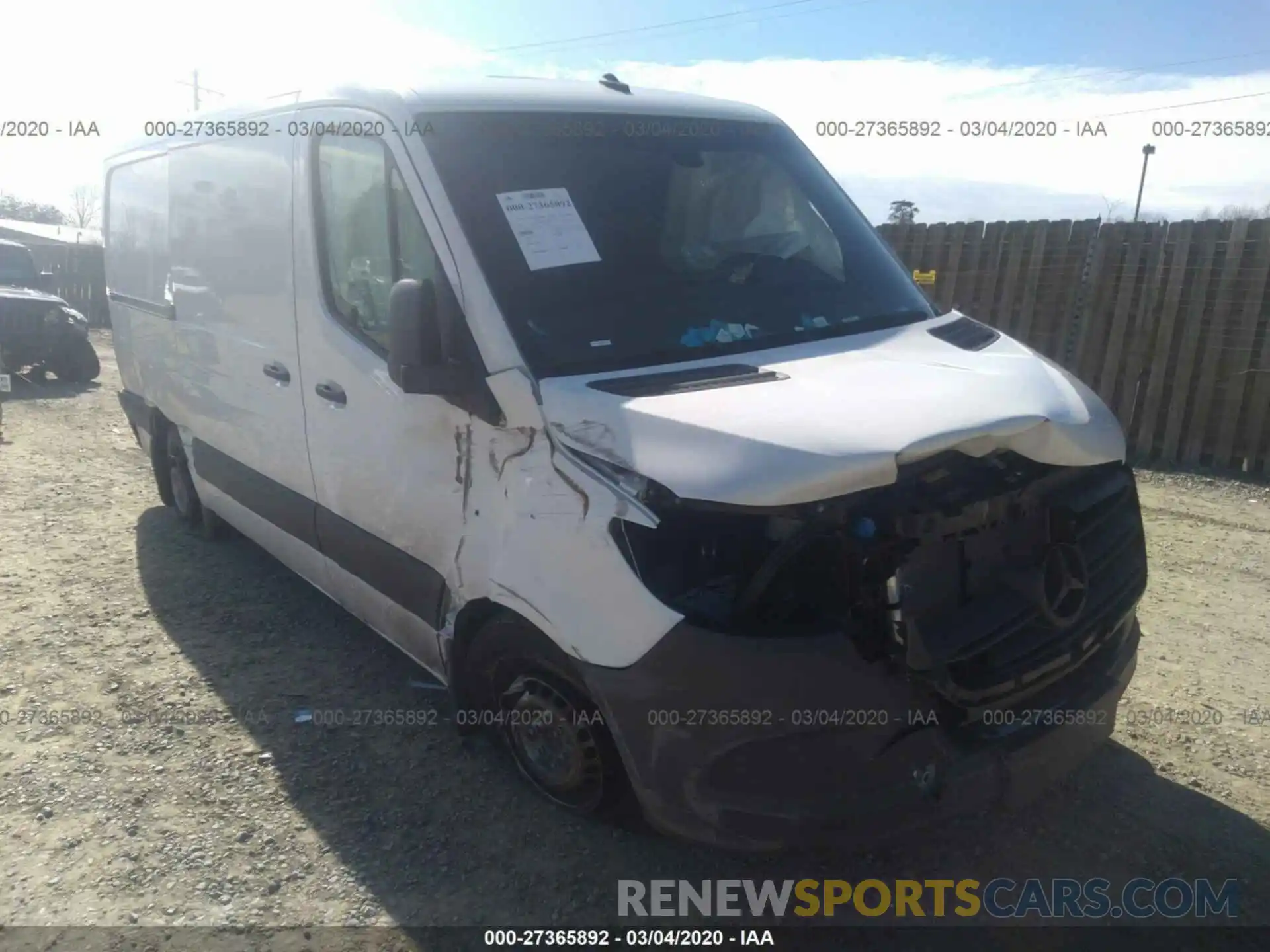 1 Photograph of a damaged car WD3PF0CD2KP048633 MERCEDES-BENZ SPRINTER 2019