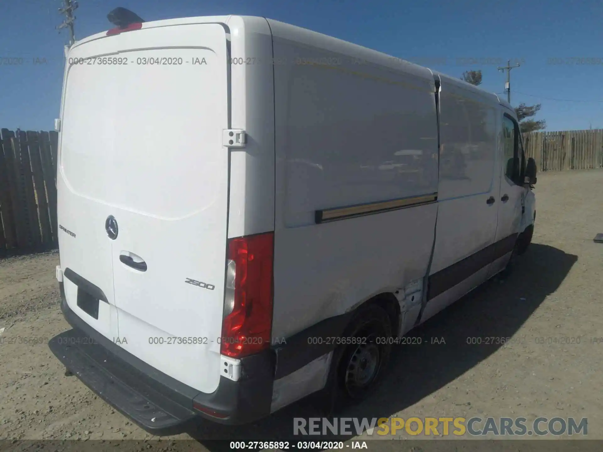 4 Фотография поврежденного автомобиля WD3PF0CD2KP048633 MERCEDES-BENZ SPRINTER 2019