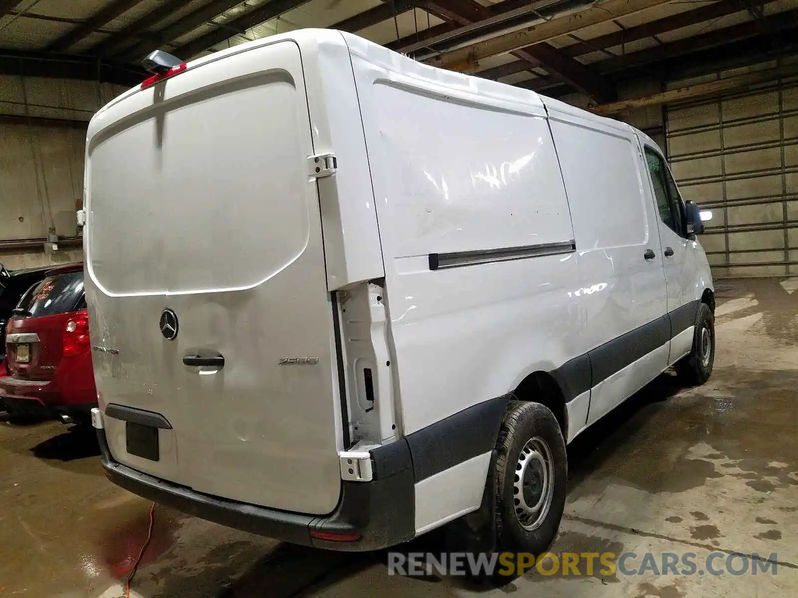 4 Фотография поврежденного автомобиля WD3PF0CD8KP035093 MERCEDES-BENZ SPRINTER 2019