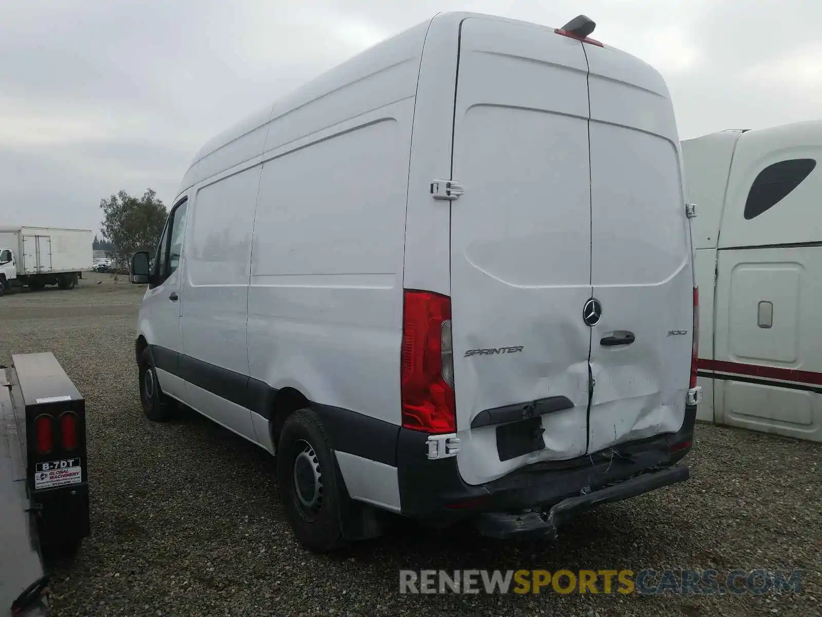 3 Фотография поврежденного автомобиля WD3PF0CD9KP057698 MERCEDES-BENZ SPRINTER 2019