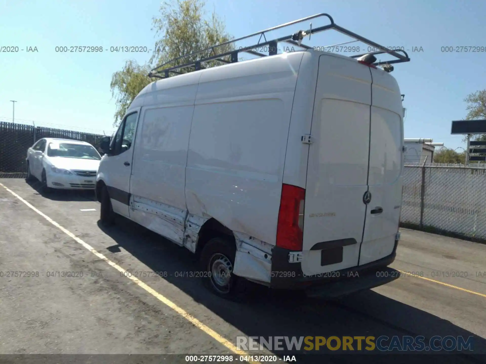 3 Фотография поврежденного автомобиля WD3PF0CD9KP057703 MERCEDES-BENZ SPRINTER 2019