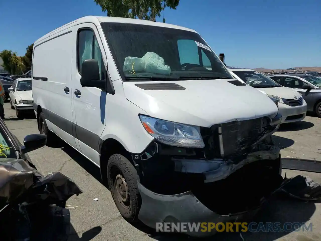 1 Photograph of a damaged car WD3PF0ED5KT003996 MERCEDES-BENZ SPRINTER 2019