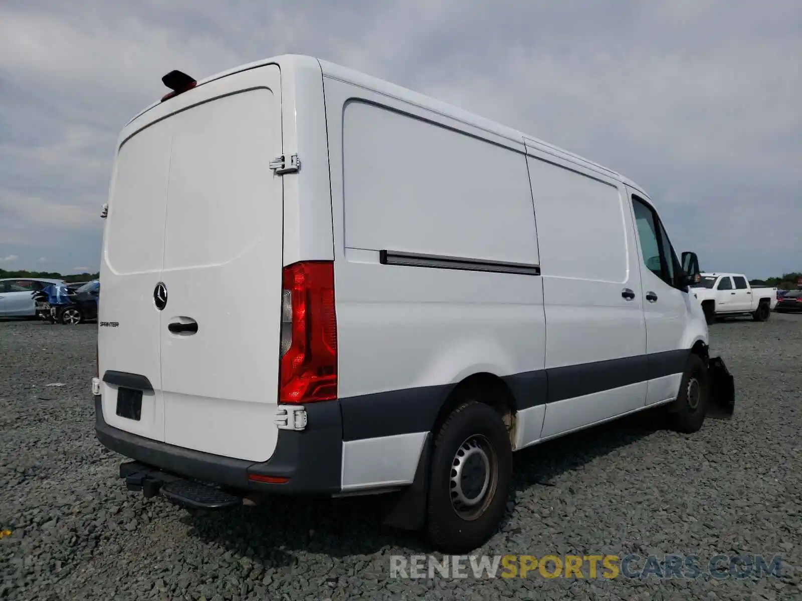 4 Photograph of a damaged car WD3PF0ED7KT004132 MERCEDES-BENZ SPRINTER 2019