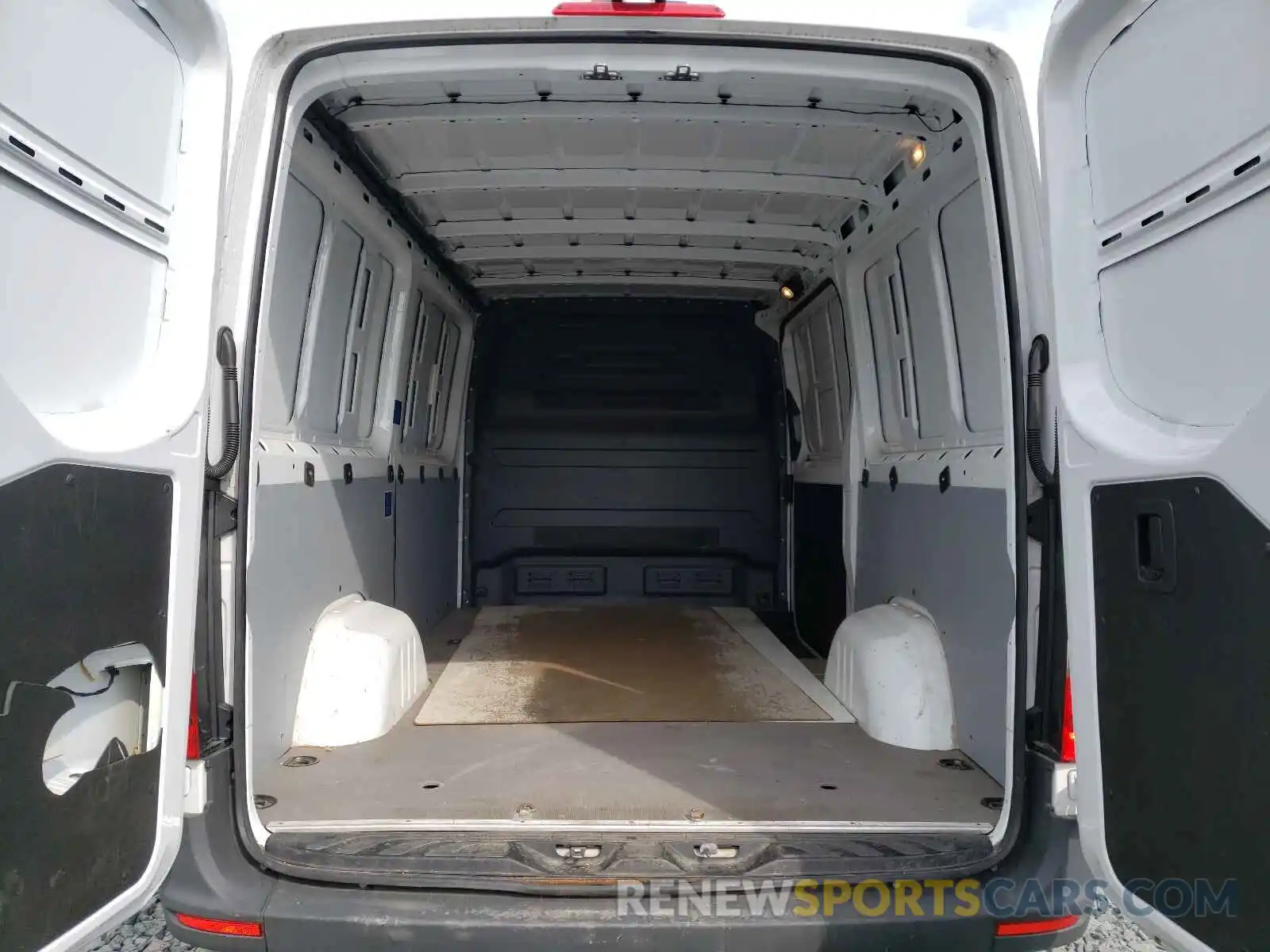 6 Photograph of a damaged car WD3PF0ED7KT004132 MERCEDES-BENZ SPRINTER 2019