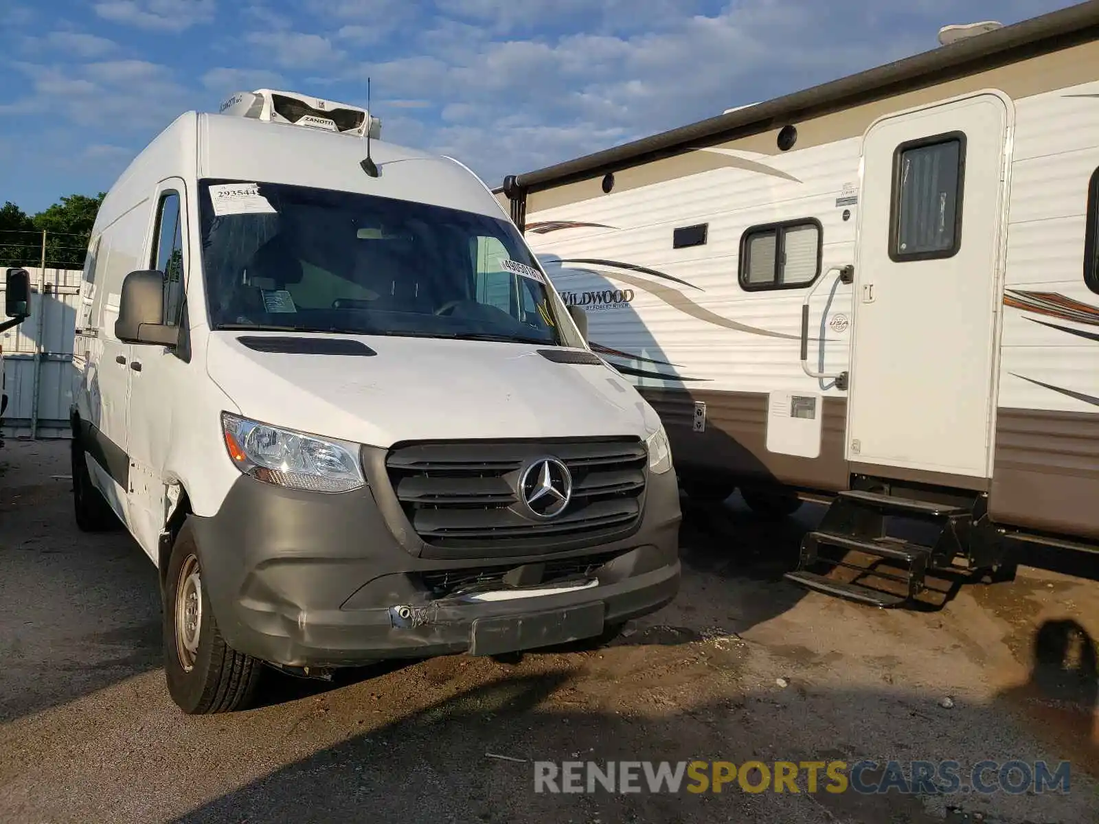 1 Photograph of a damaged car WD3PF0ED7KT006799 MERCEDES-BENZ SPRINTER 2019