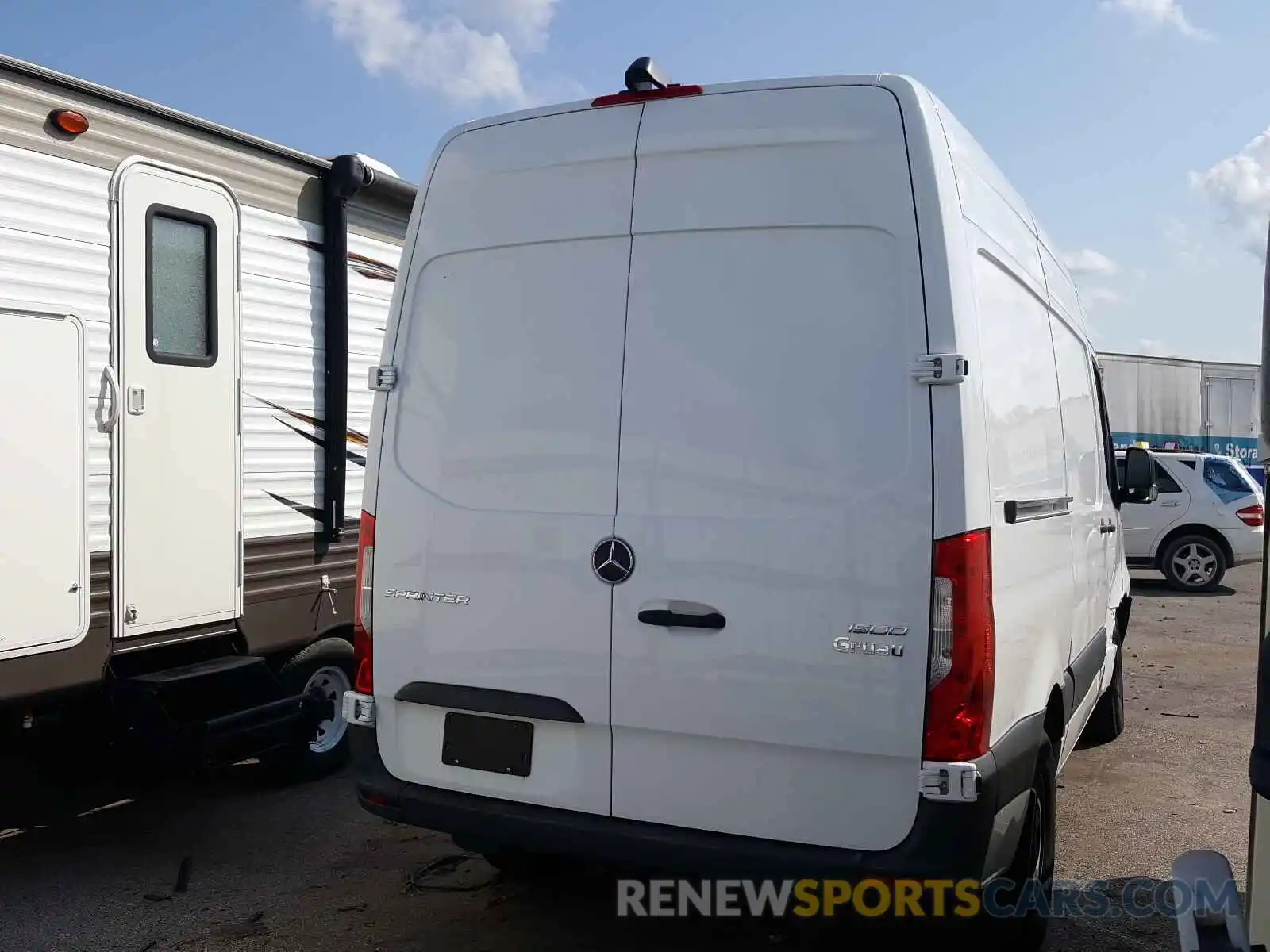 4 Photograph of a damaged car WD3PF0ED7KT006799 MERCEDES-BENZ SPRINTER 2019