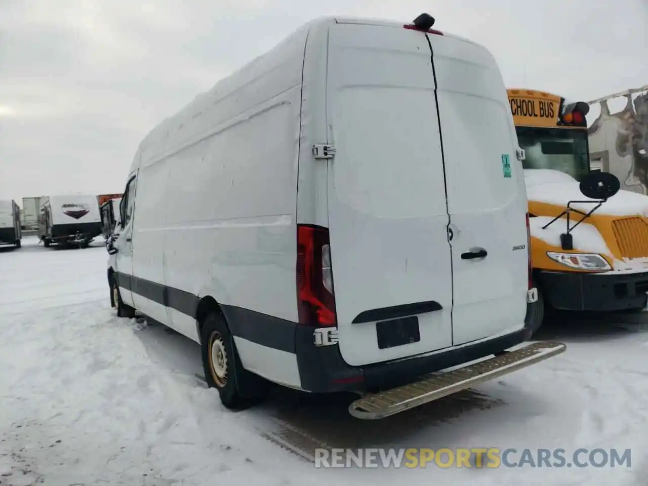 3 Фотография поврежденного автомобиля WD3PF1CD1KP155226 MERCEDES-BENZ SPRINTER 2019