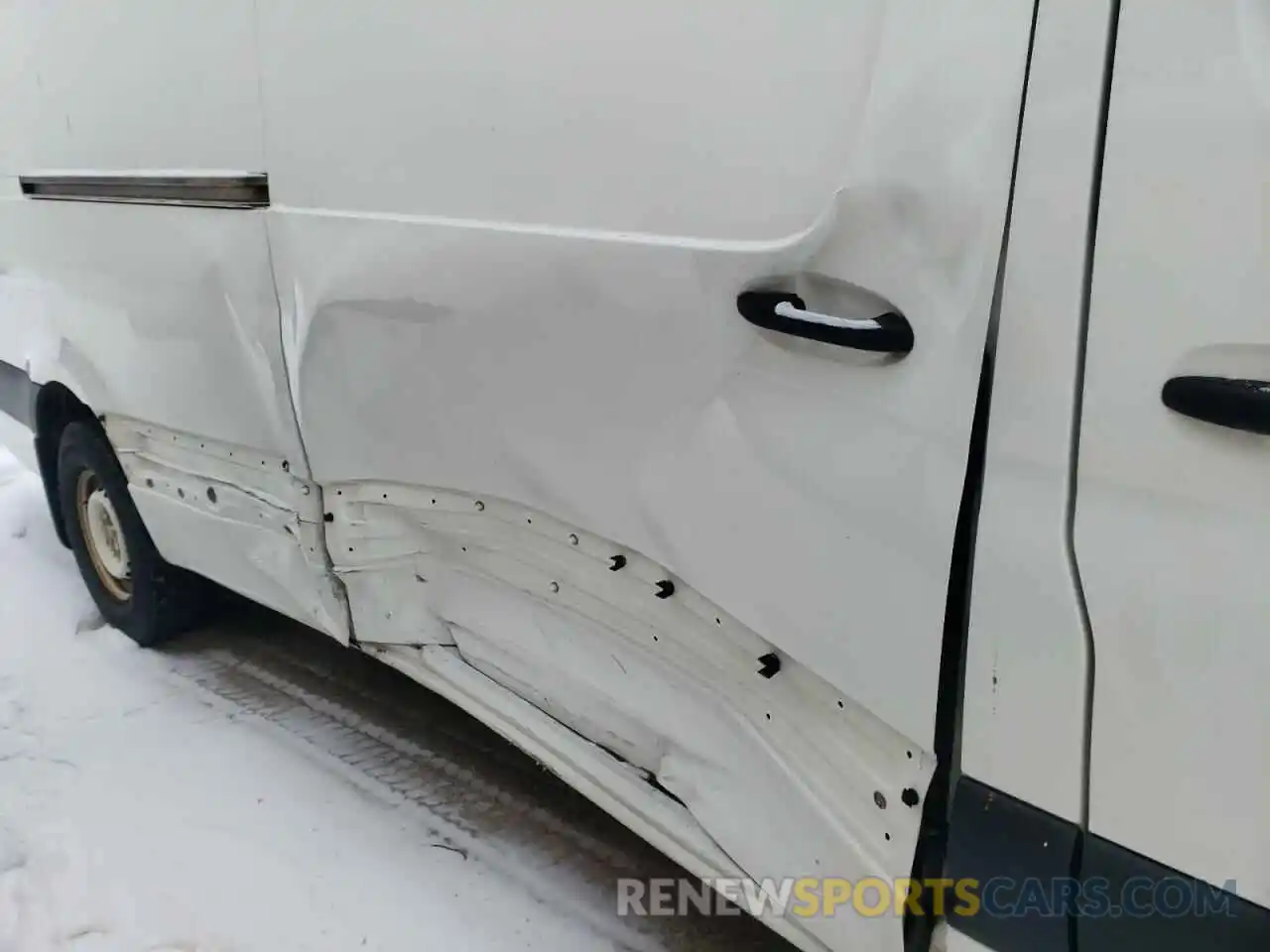 9 Photograph of a damaged car WD3PF1CD1KP155226 MERCEDES-BENZ SPRINTER 2019