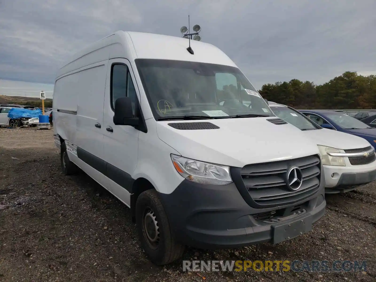 1 Photograph of a damaged car WD3PF1CD1KP186749 MERCEDES-BENZ SPRINTER 2019