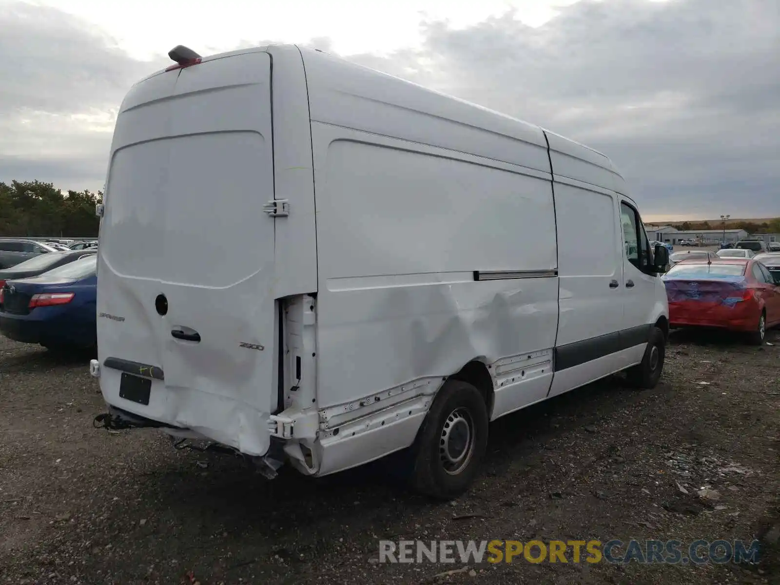 4 Фотография поврежденного автомобиля WD3PF1CD1KP186749 MERCEDES-BENZ SPRINTER 2019