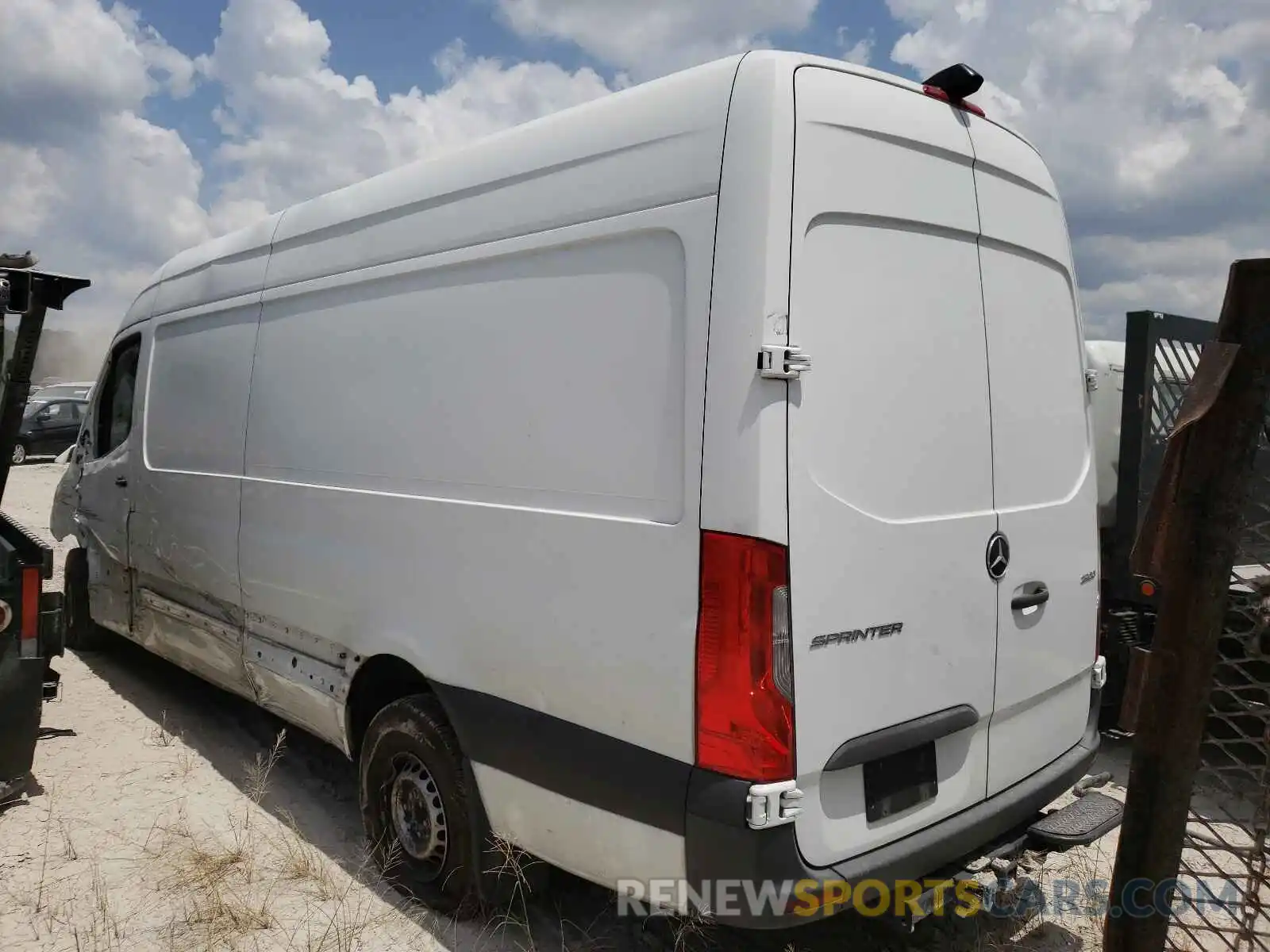 3 Фотография поврежденного автомобиля WD3PF1CD3KP030017 MERCEDES-BENZ SPRINTER 2019