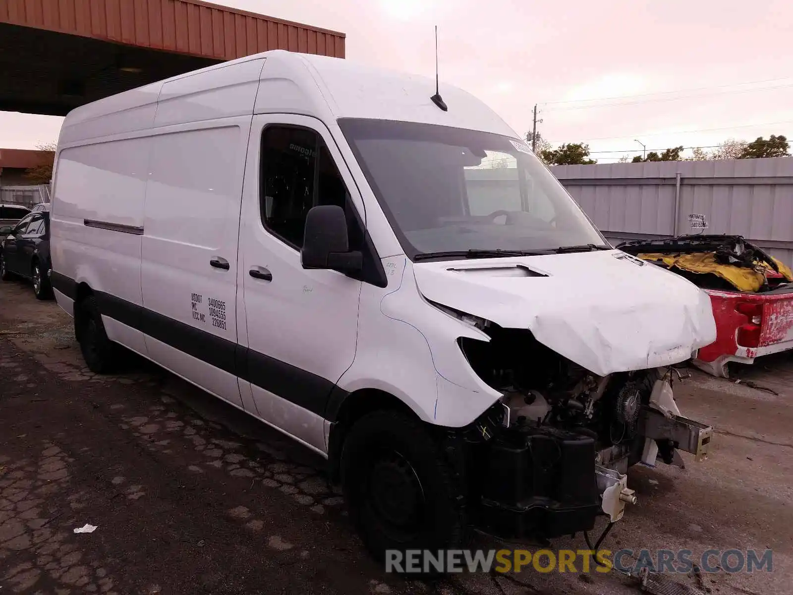 1 Photograph of a damaged car WD3PF1CD6KP170983 MERCEDES-BENZ SPRINTER 2019