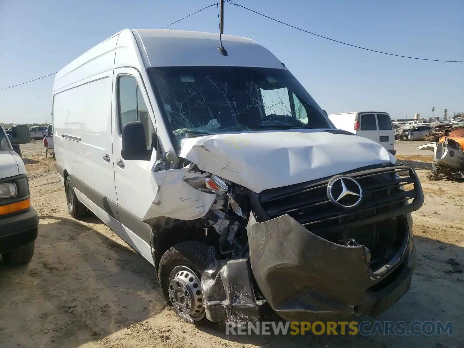 1 Photograph of a damaged car WD3PF1CD9KP044035 MERCEDES-BENZ SPRINTER 2019