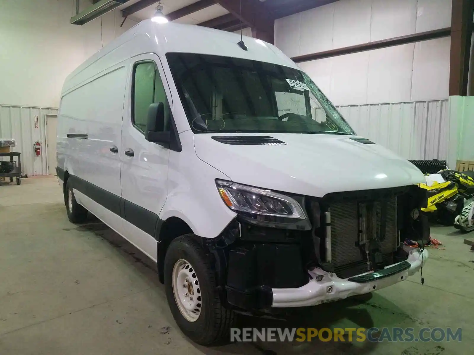 1 Фотография поврежденного автомобиля WD3PF1CD9KP048943 MERCEDES-BENZ SPRINTER 2019