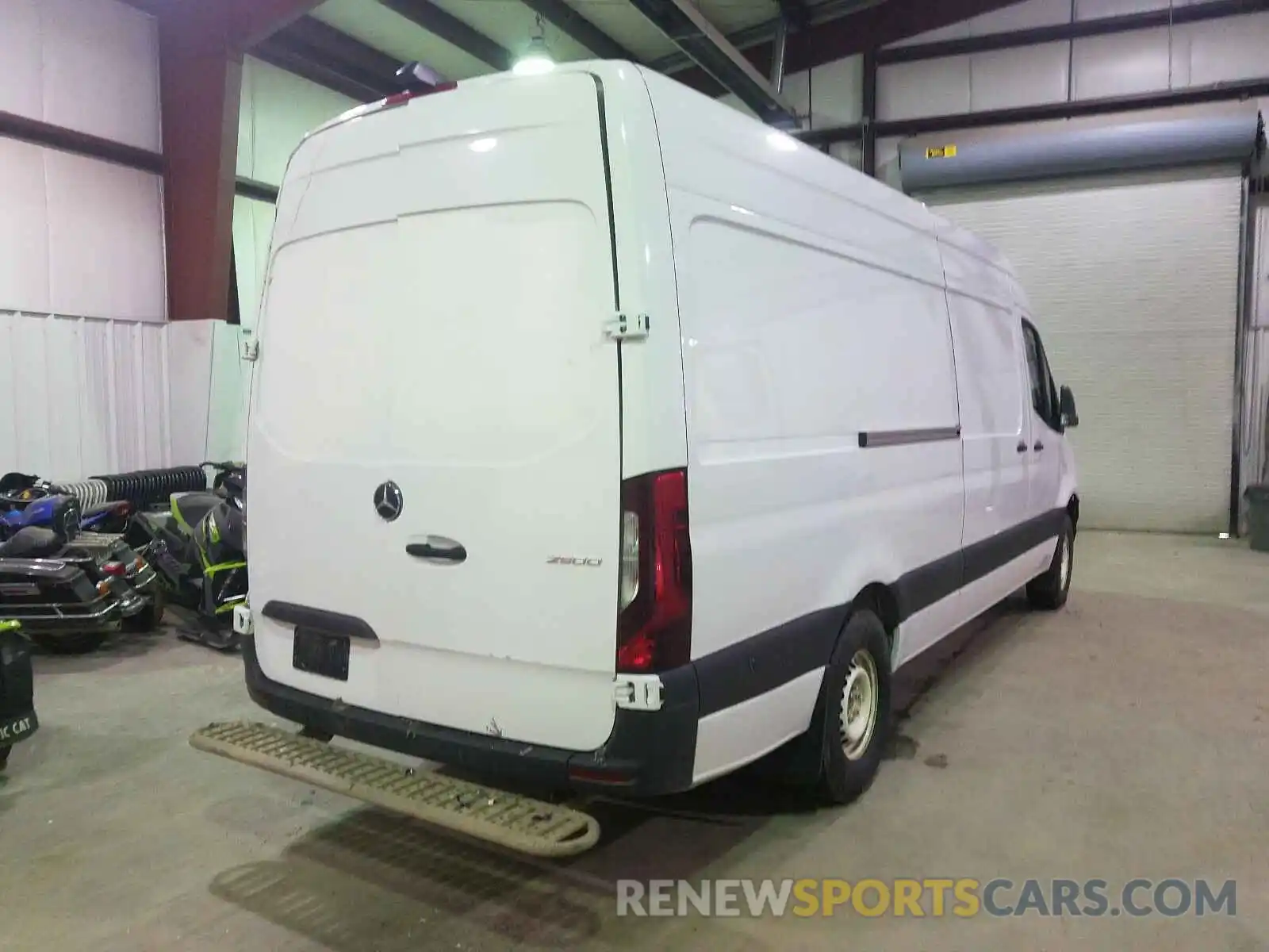 4 Фотография поврежденного автомобиля WD3PF1CD9KP048943 MERCEDES-BENZ SPRINTER 2019