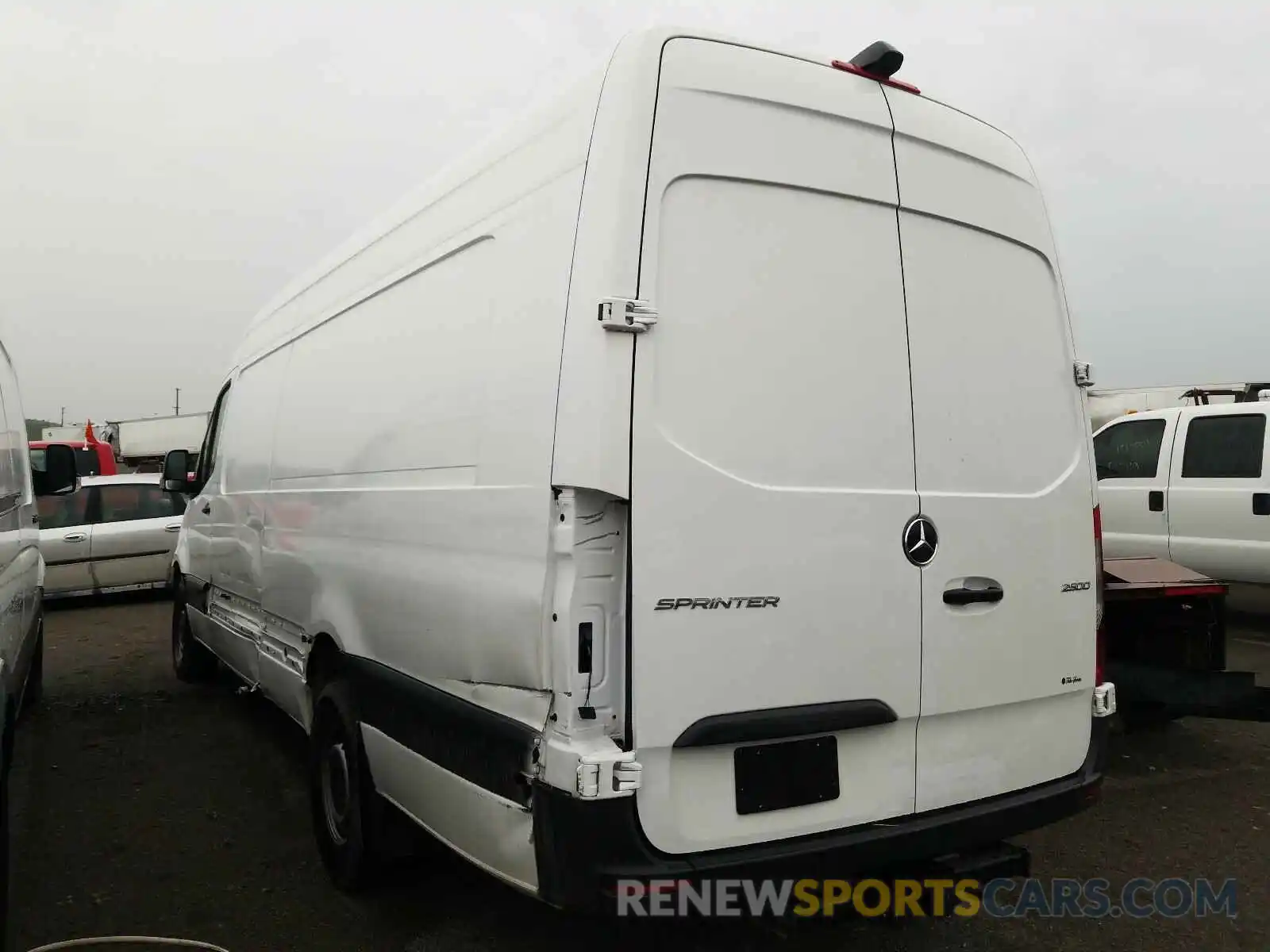 3 Фотография поврежденного автомобиля WD3PF1CD9KP185459 MERCEDES-BENZ SPRINTER 2019