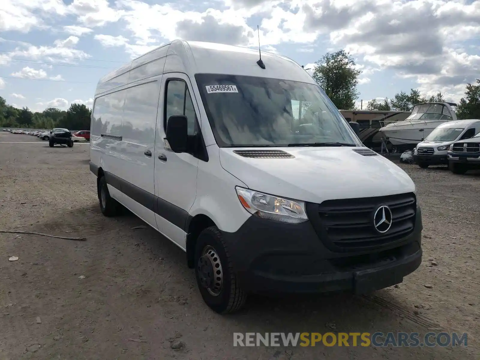 1 Photograph of a damaged car WD3PF4CC4KP028141 MERCEDES-BENZ SPRINTER 2019