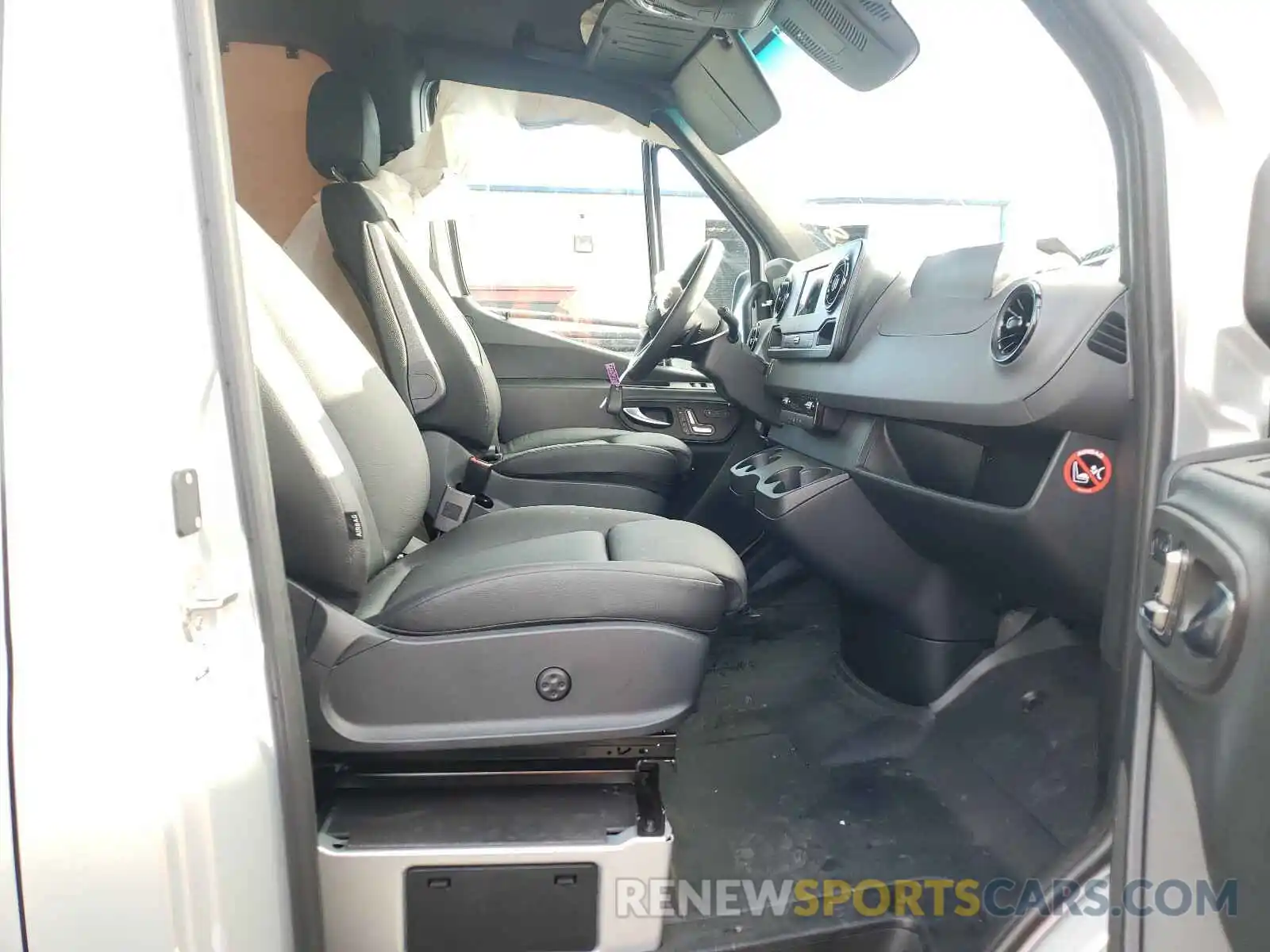 5 Photograph of a damaged car WD4FF0CD3KP179562 MERCEDES-BENZ SPRINTER 2019