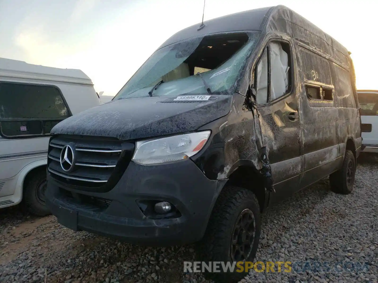 2 Photograph of a damaged car WD4FF0CD9KT015885 MERCEDES-BENZ SPRINTER 2019