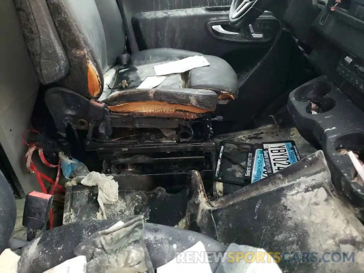 9 Photograph of a damaged car WD4FF1CD8KT014085 MERCEDES-BENZ SPRINTER 2019