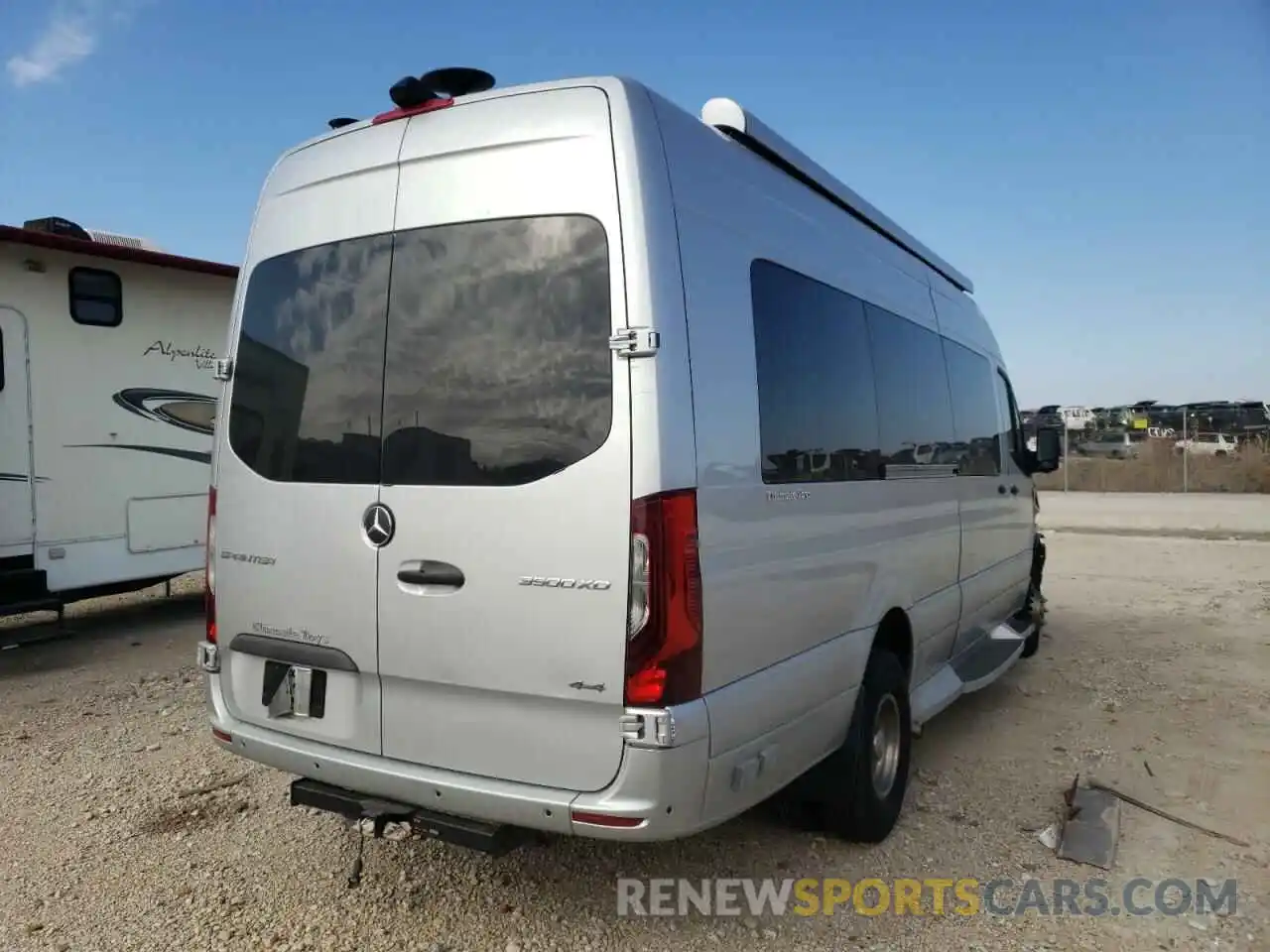 4 Фотография поврежденного автомобиля WD4FF4CD3KT005554 MERCEDES-BENZ SPRINTER 2019