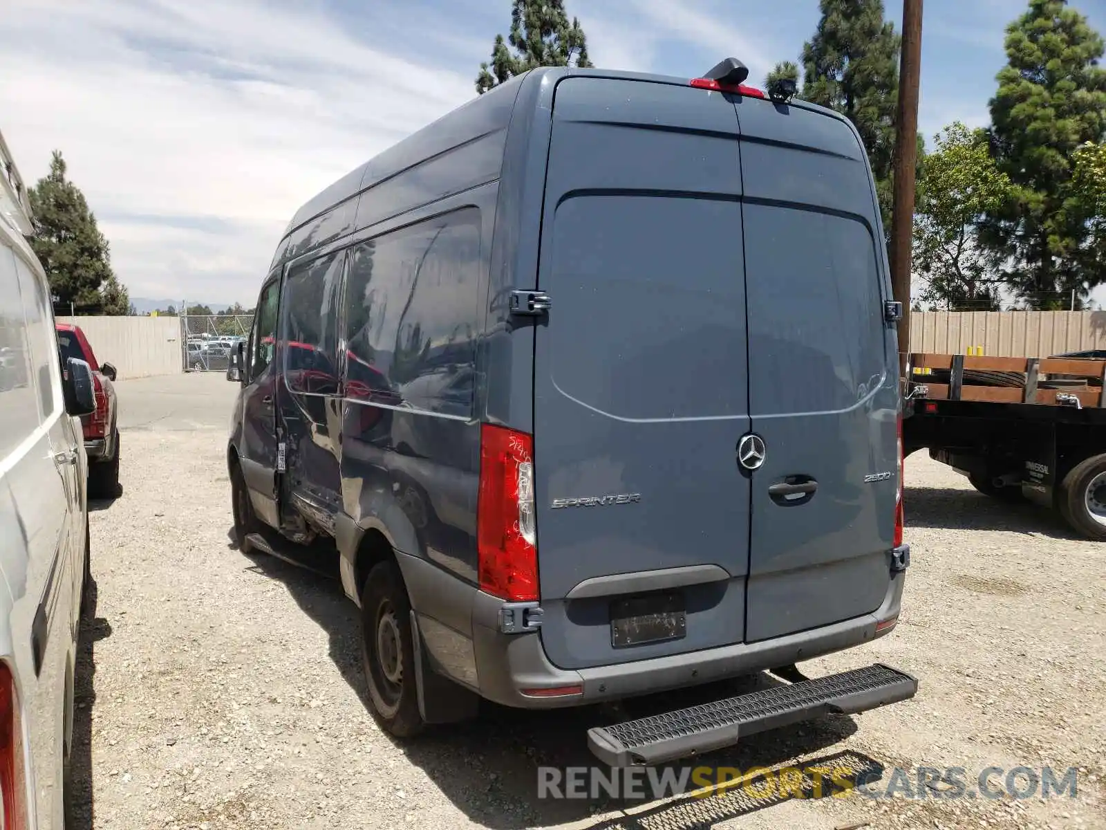 3 Photograph of a damaged car WD4PF0CD0KP042549 MERCEDES-BENZ SPRINTER 2019