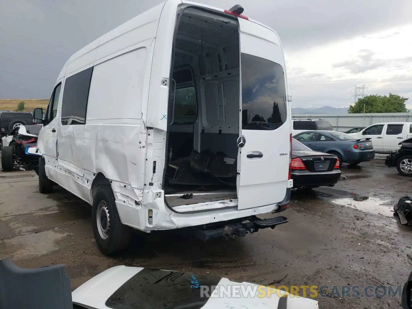 3 Фотография поврежденного автомобиля WD4PF0CD0KP085014 MERCEDES-BENZ SPRINTER 2019