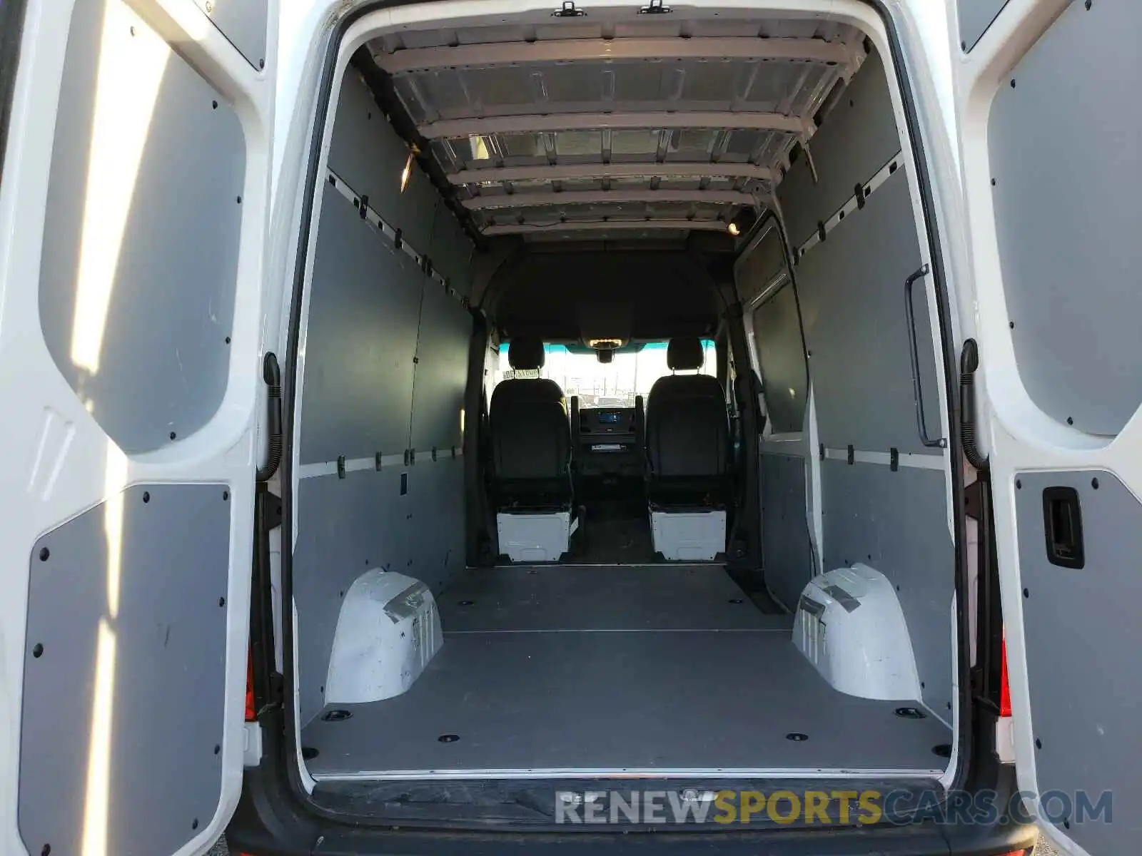 9 Фотография поврежденного автомобиля WD4PF0CD0KP116455 MERCEDES-BENZ SPRINTER 2019