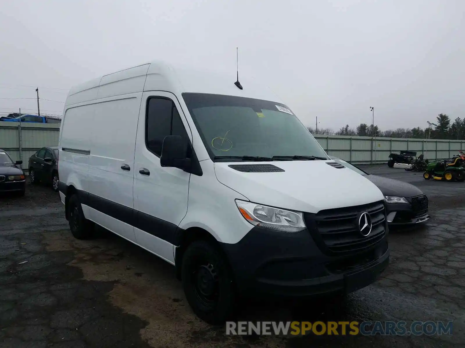 1 Photograph of a damaged car WD4PF0CD0KP182360 MERCEDES-BENZ SPRINTER 2019