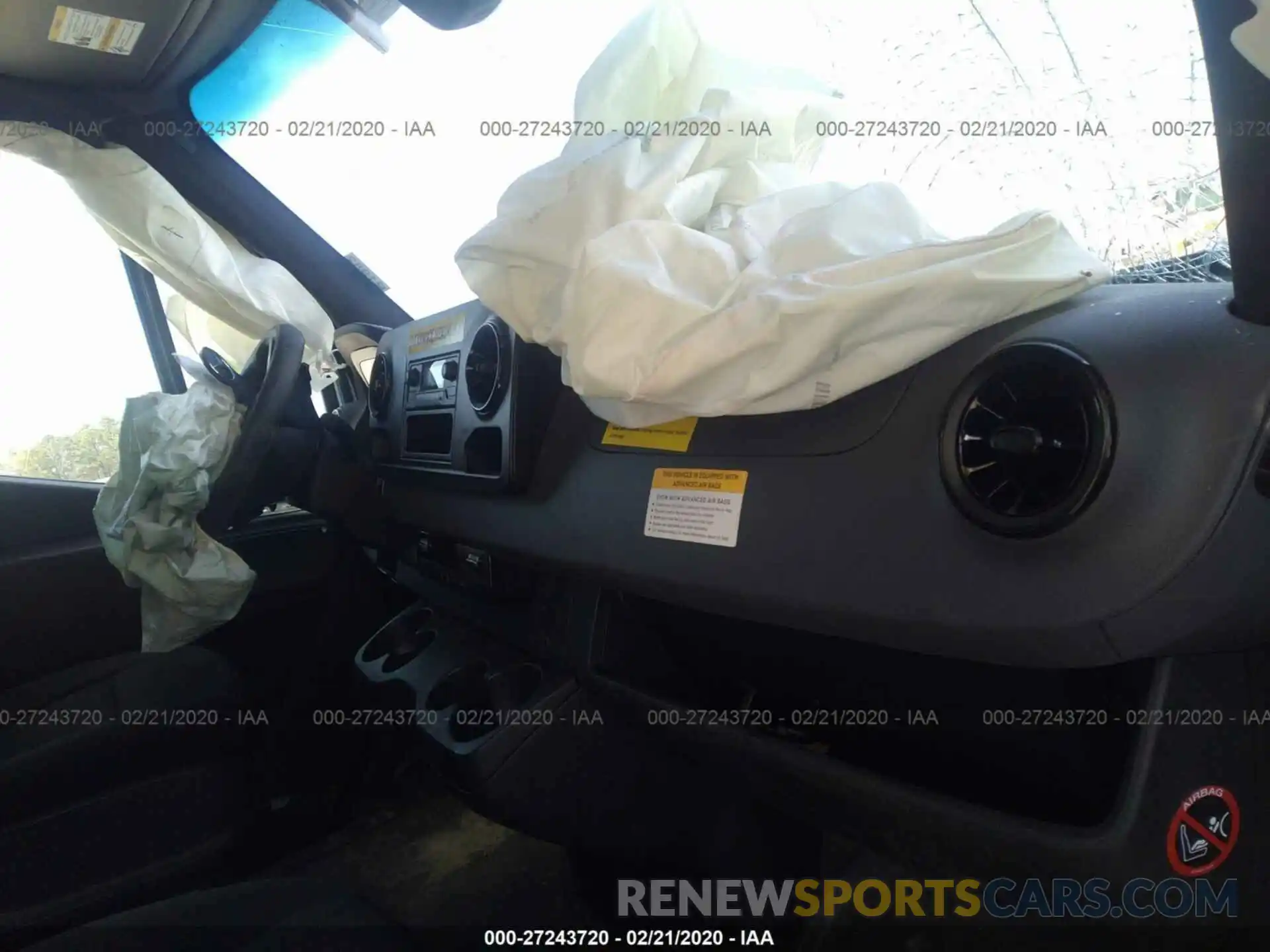 5 Photograph of a damaged car WD4PF0CD1KP041331 MERCEDES-BENZ SPRINTER 2019