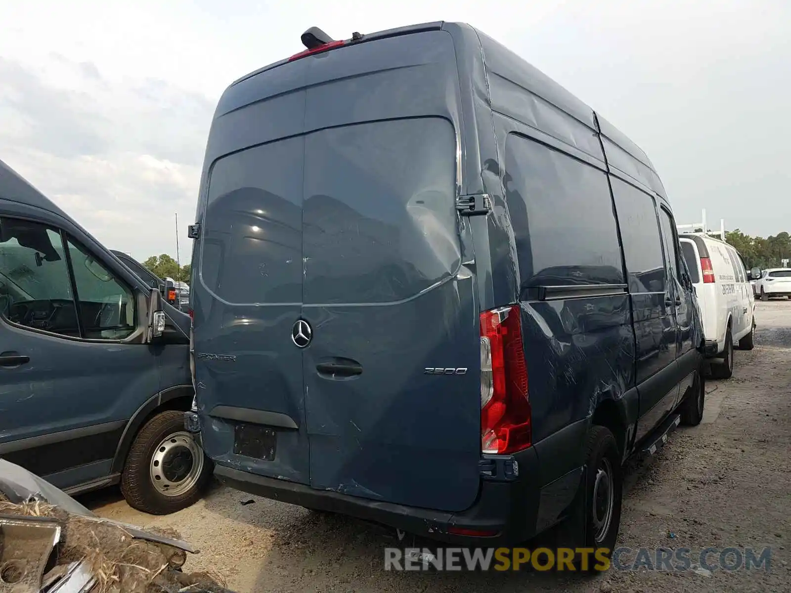 4 Фотография поврежденного автомобиля WD4PF0CD1KP081800 MERCEDES-BENZ SPRINTER 2019