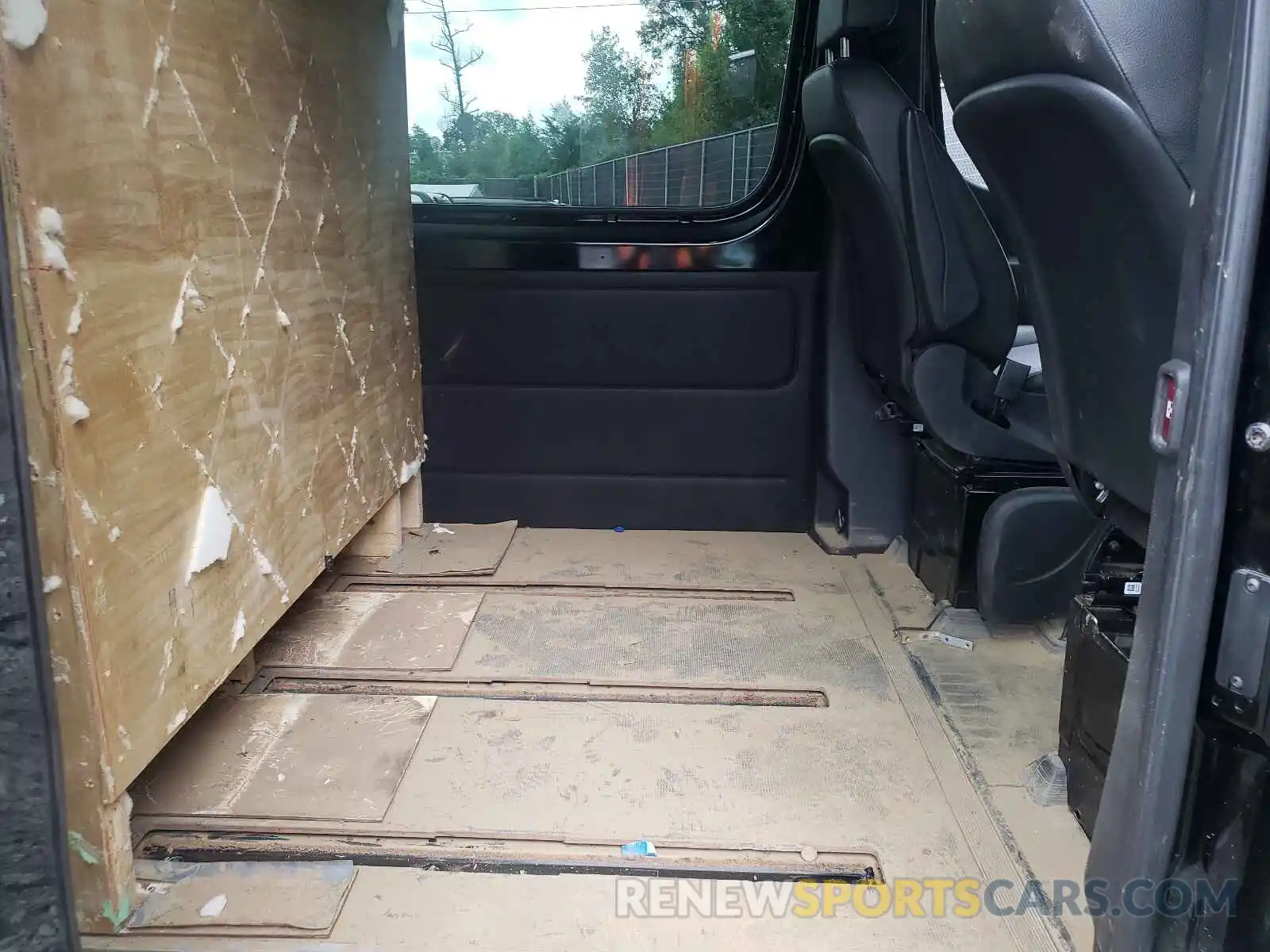 6 Photograph of a damaged car WD4PF0CD1KP090464 MERCEDES-BENZ SPRINTER 2019