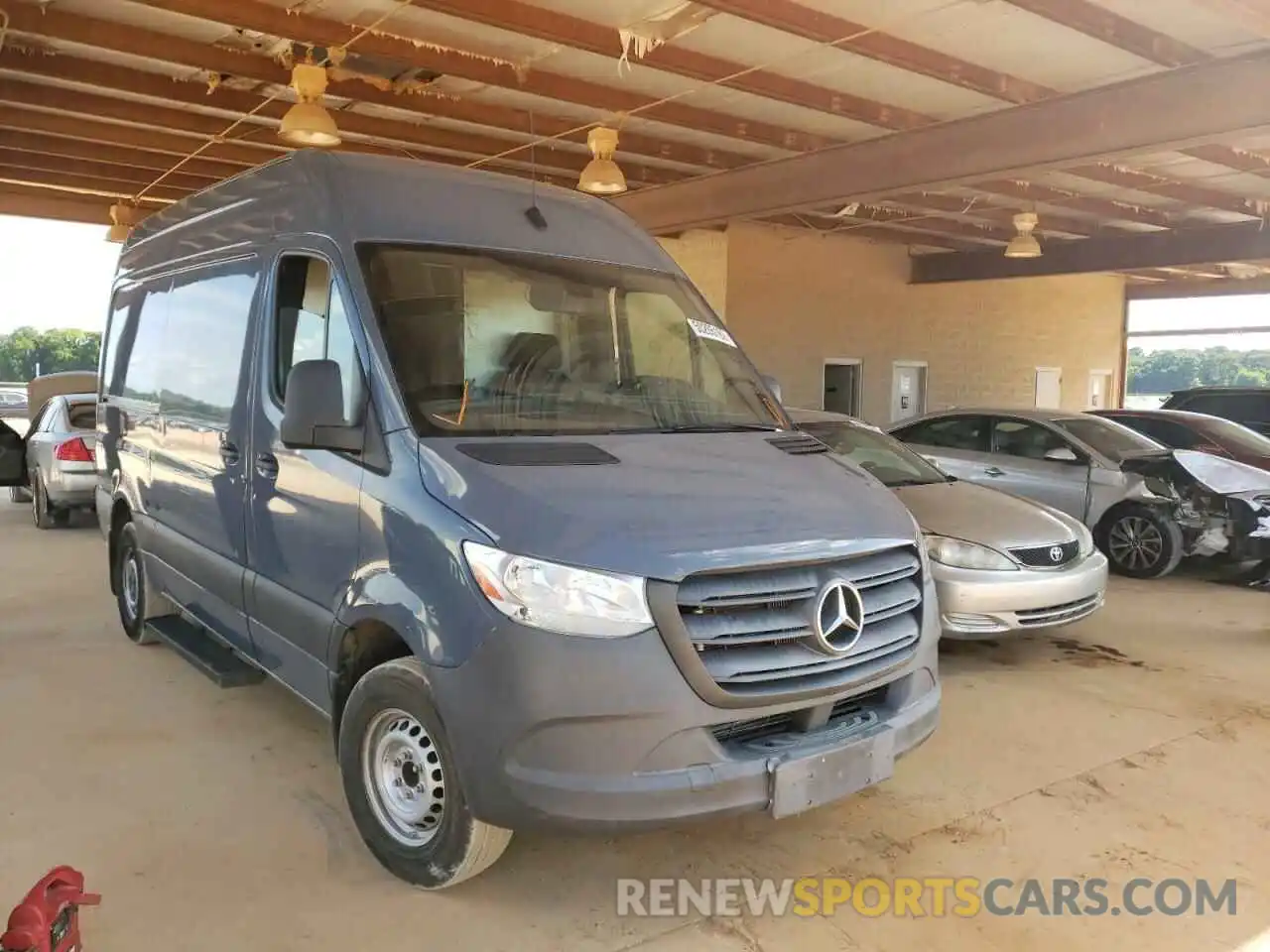 1 Фотография поврежденного автомобиля WD4PF0CD2KP040656 MERCEDES-BENZ SPRINTER 2019